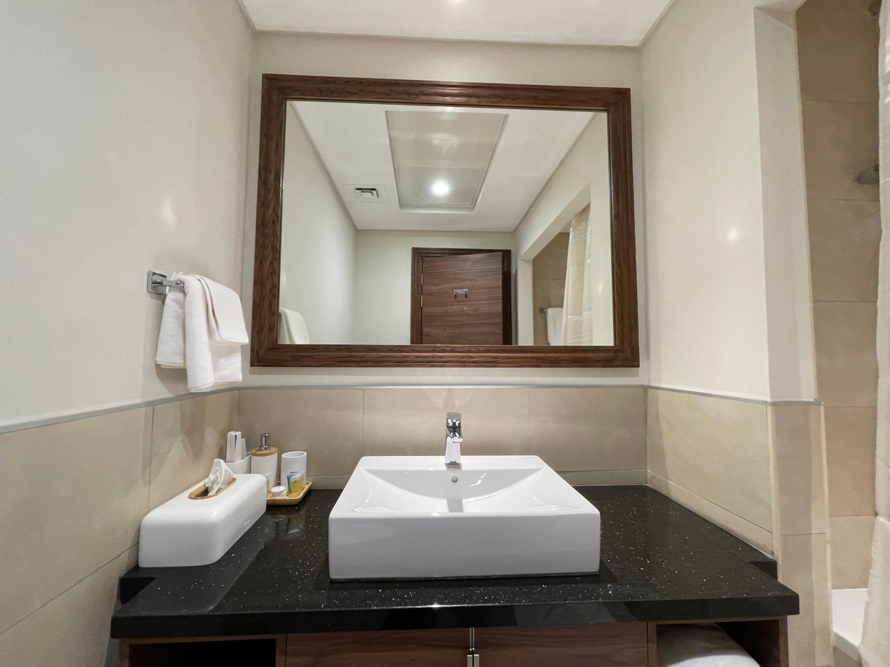 GOODWOOD SUITES HOMES VACATION