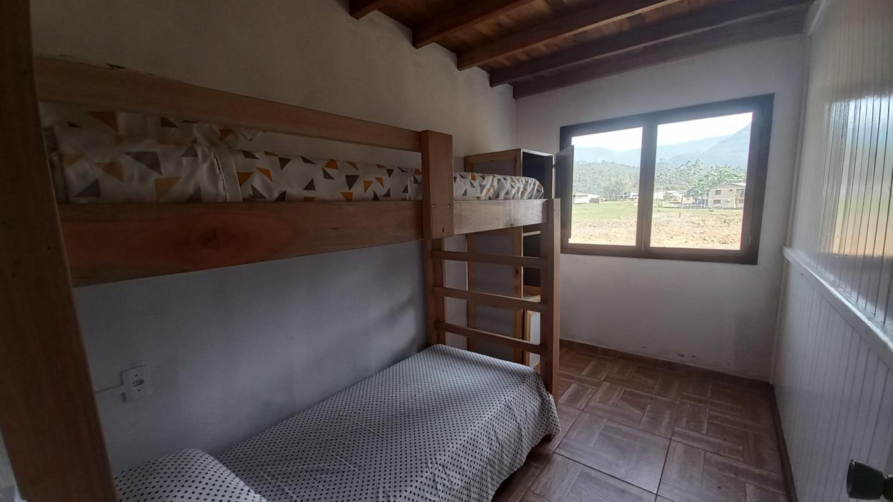 Hostel e Camping Vale Mirante da Rocha