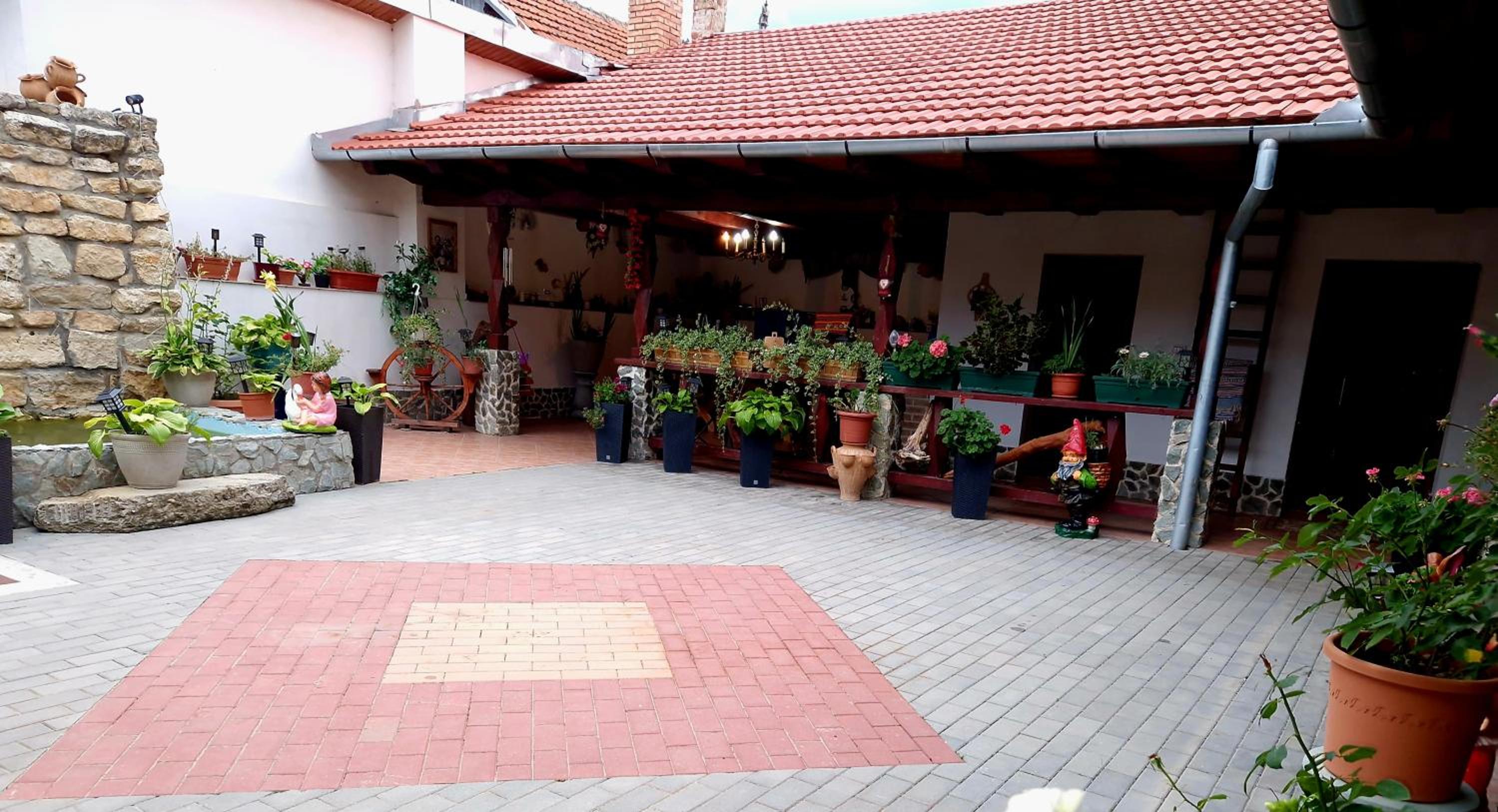 Mehadica House