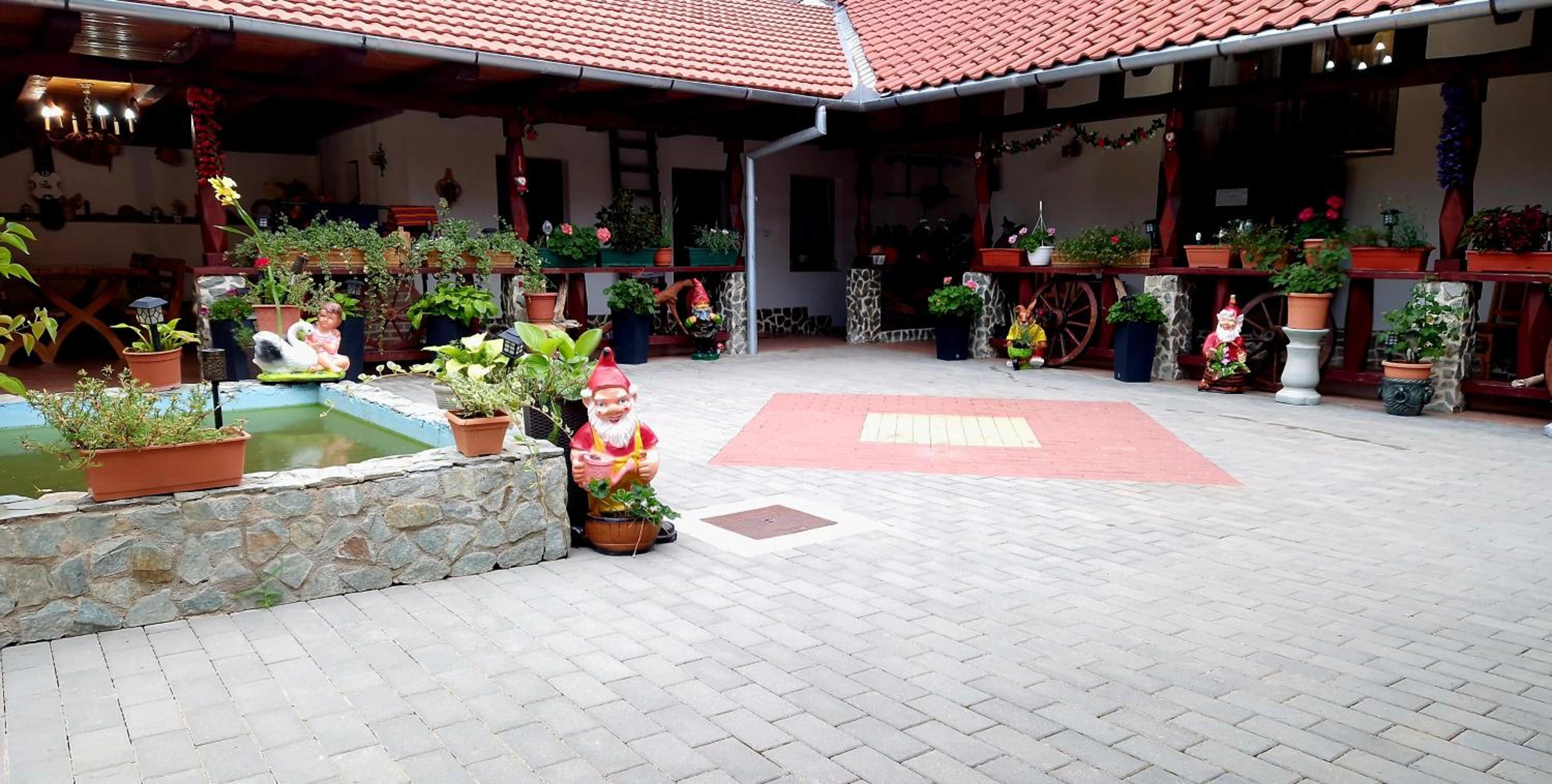 Mehadica House