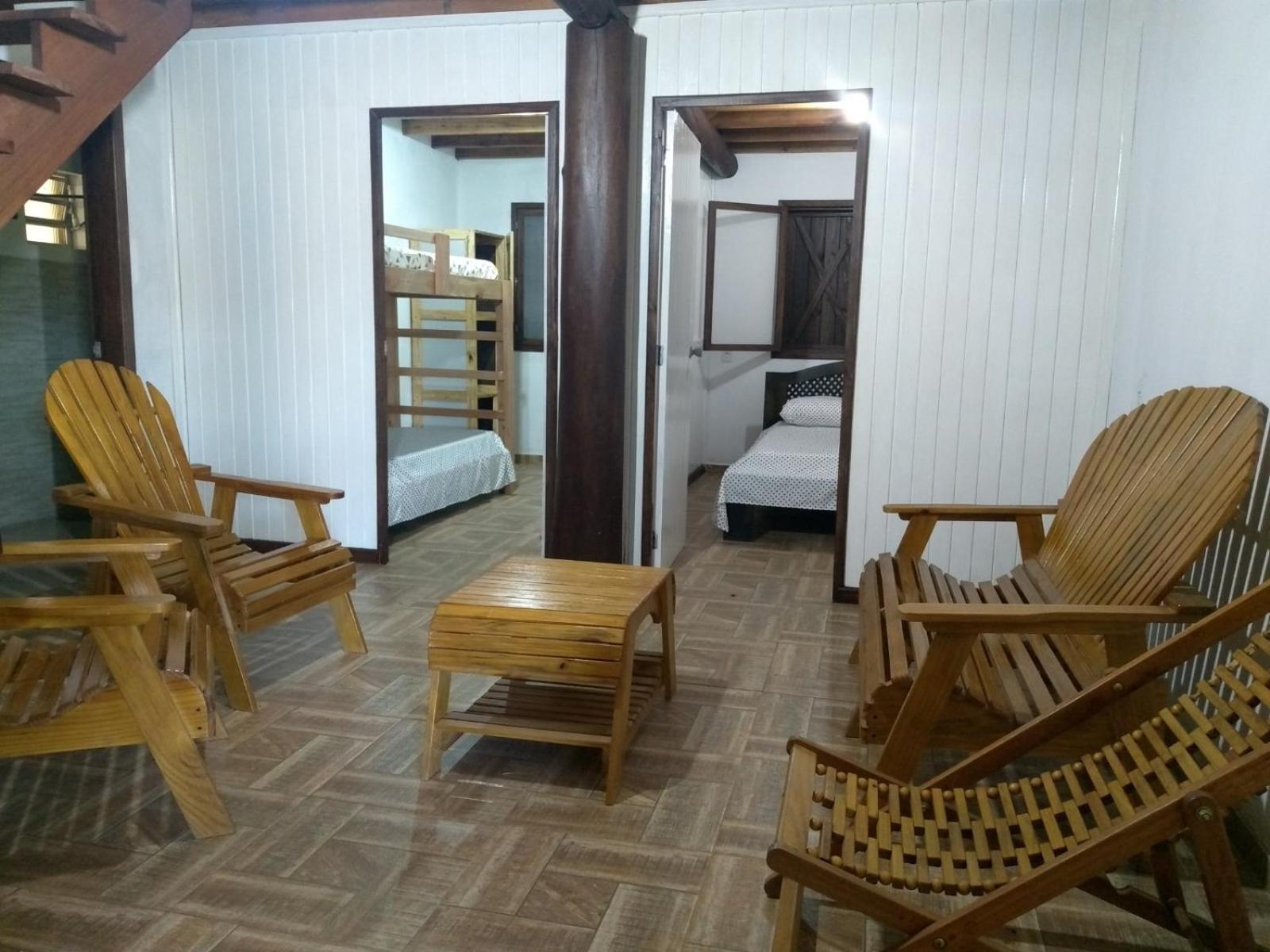 Hostel e Camping Vale Mirante da Rocha