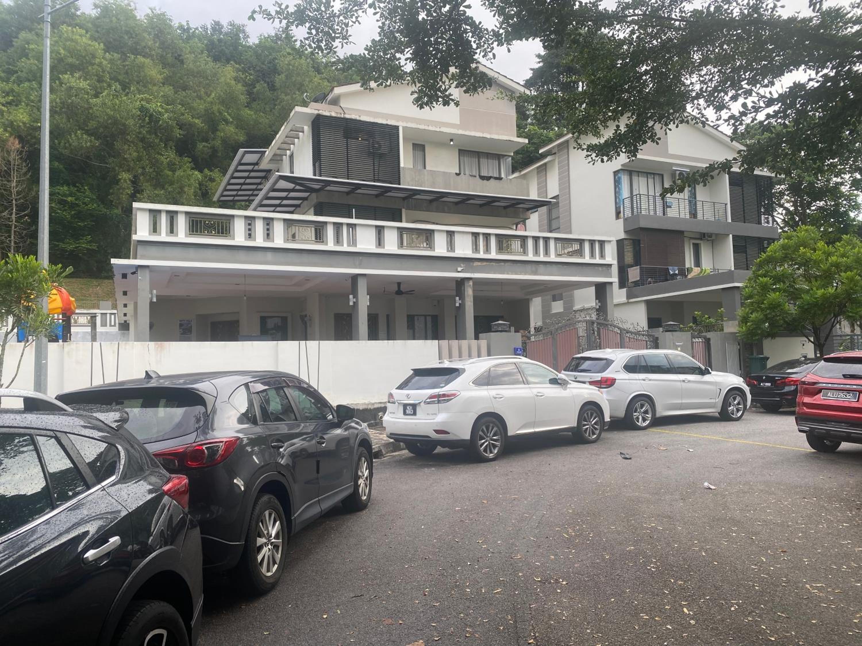 18PAX 4BR Villa with Kids Swimming Pool, TV, BBQ near SPICE Arena Penang photo 4
