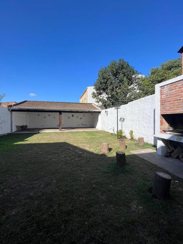 Casa Frente Parque Guillermina