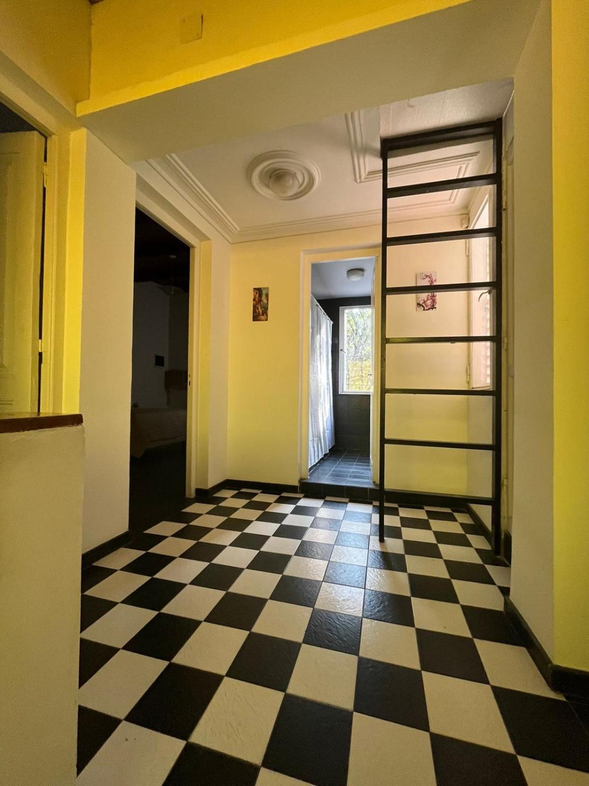 Casa Frente Parque Guillermina