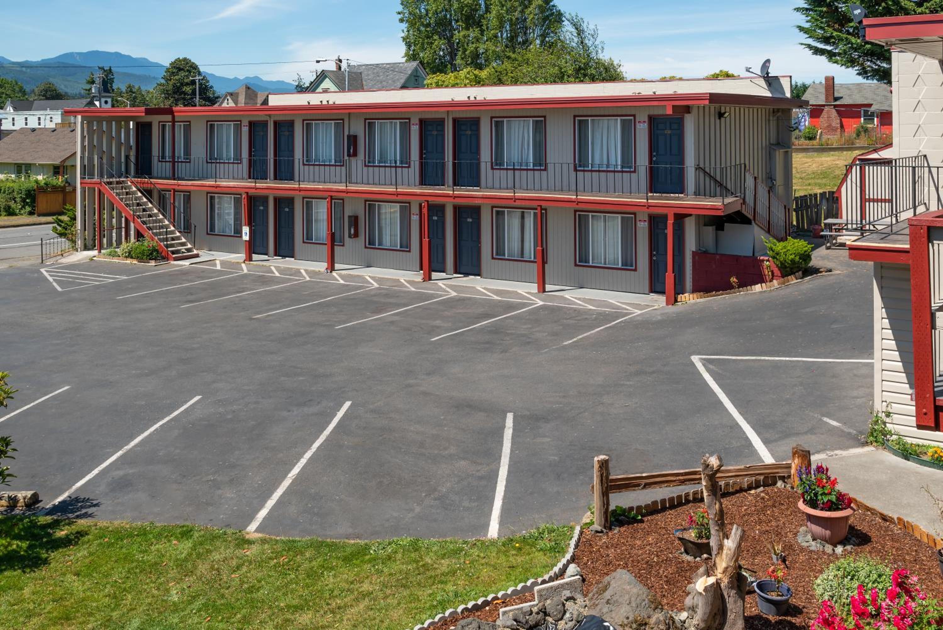 Riviera Inn