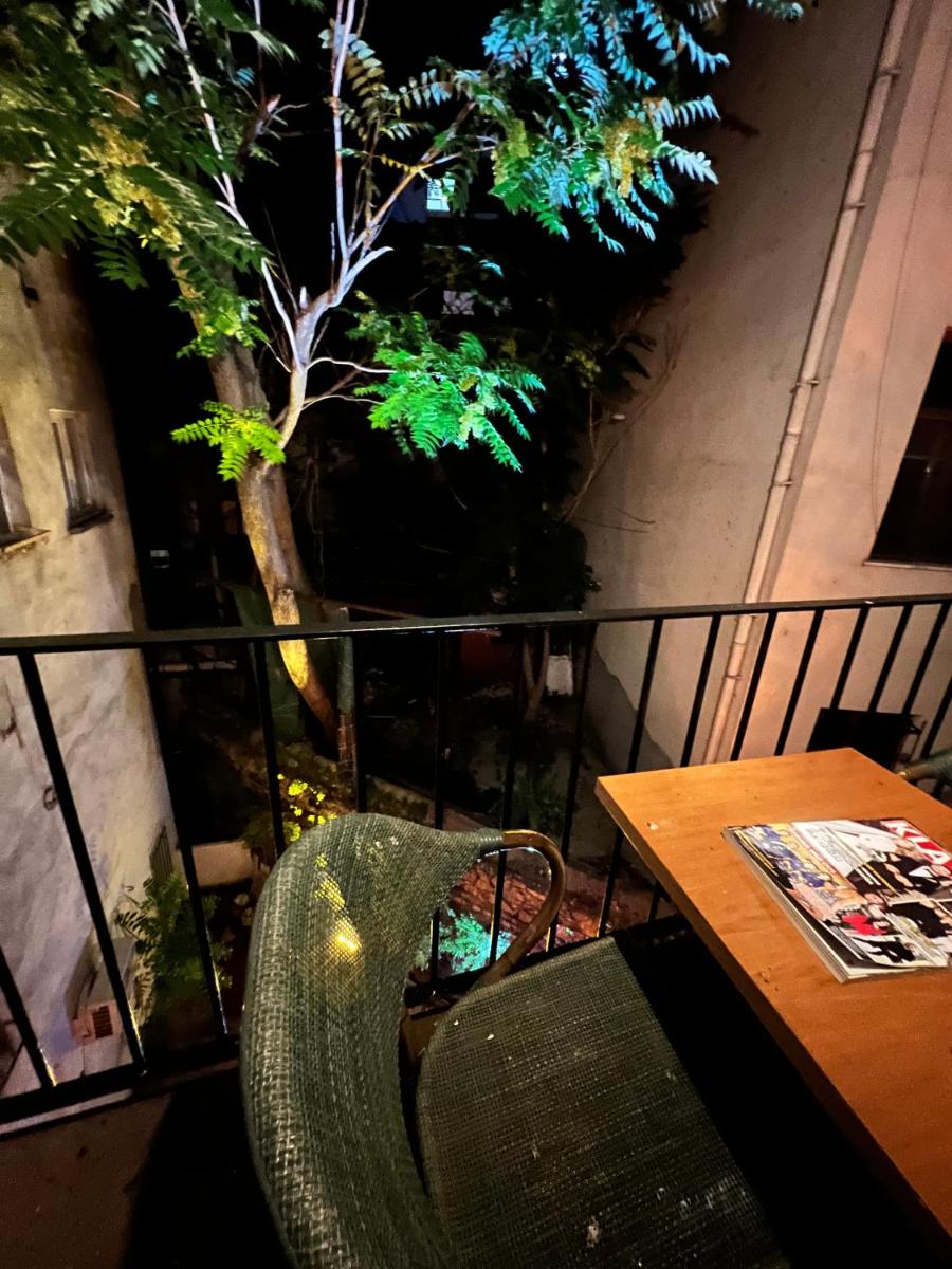 balcony