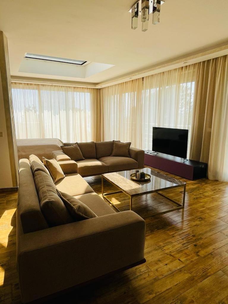 Villa Premium S view 2
