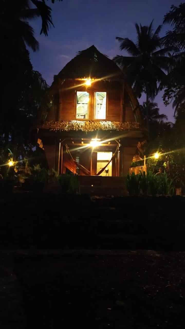Rumah Saung Batukaras view 3