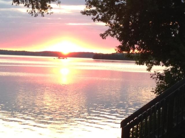 Sandy Shore Cottages Luxury Resort on Rice Lake