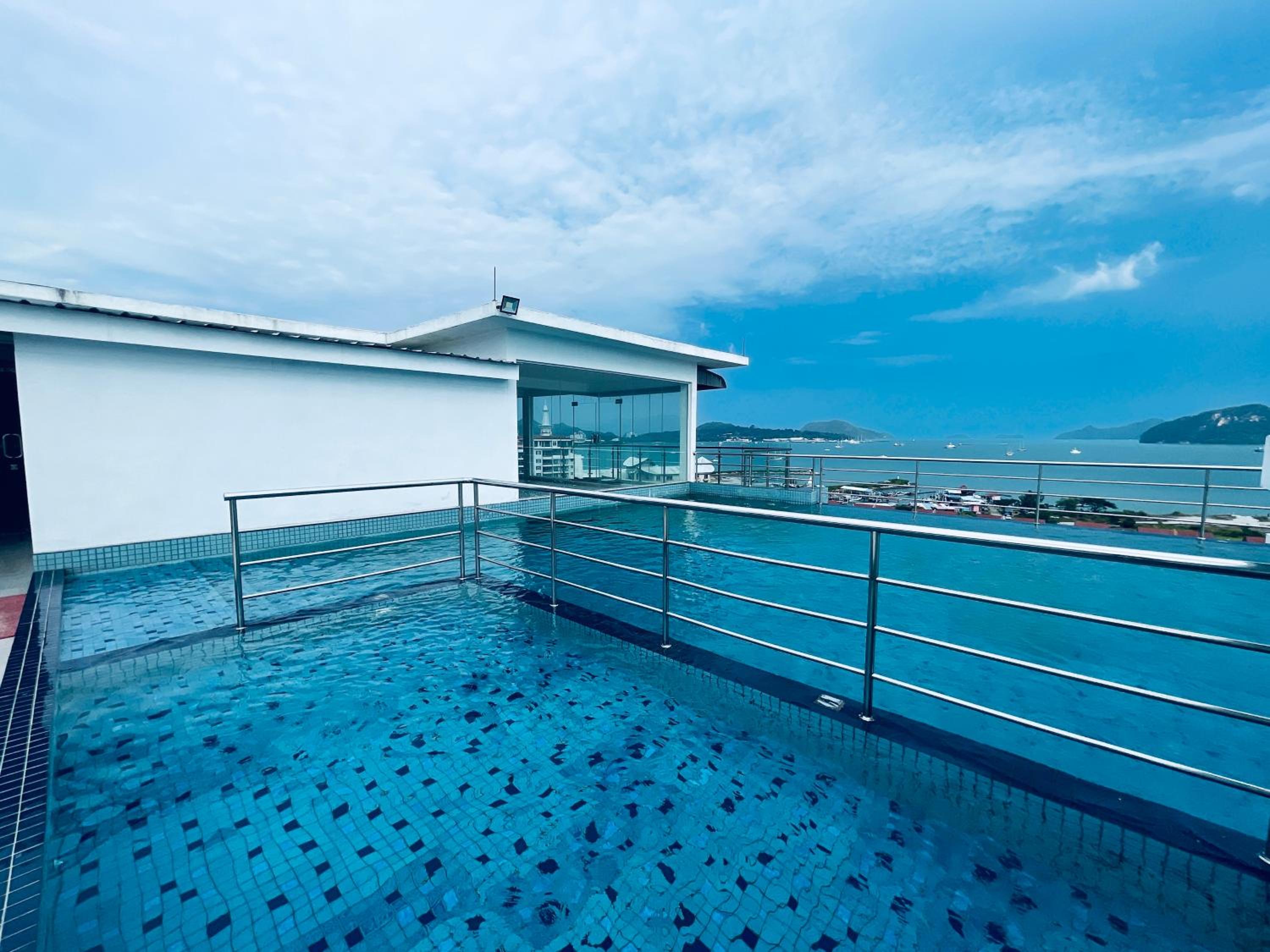 Langkawi Simfoni Beliza Apartment with Sky Pool by Zervin photo 1