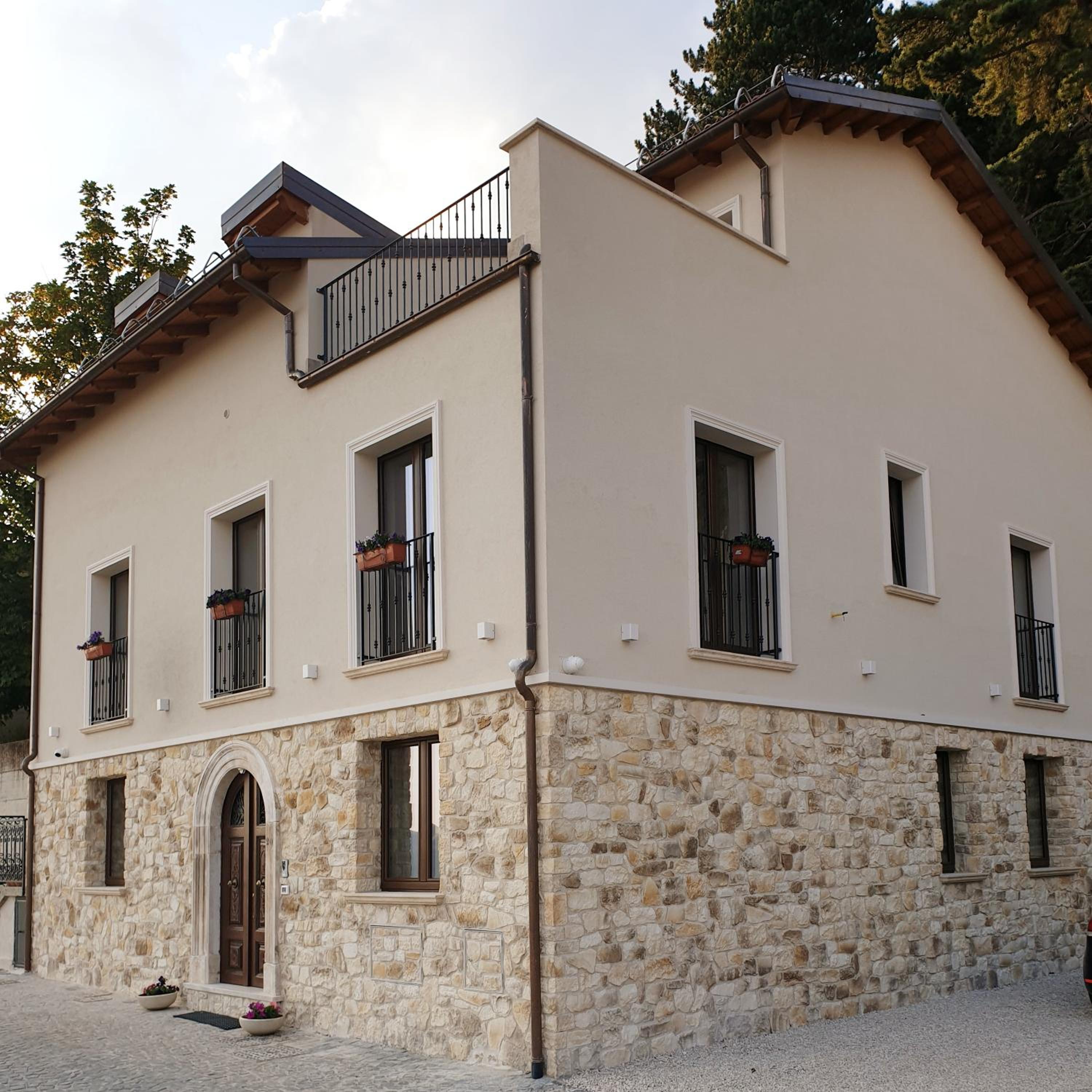 Photo 19