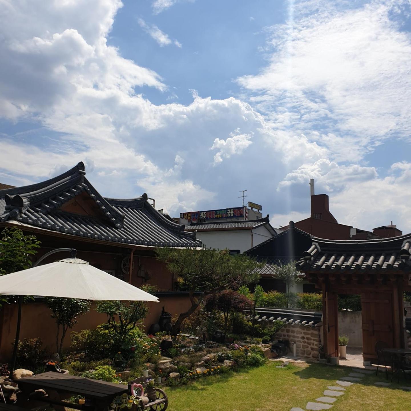 Hanok Hyeyum