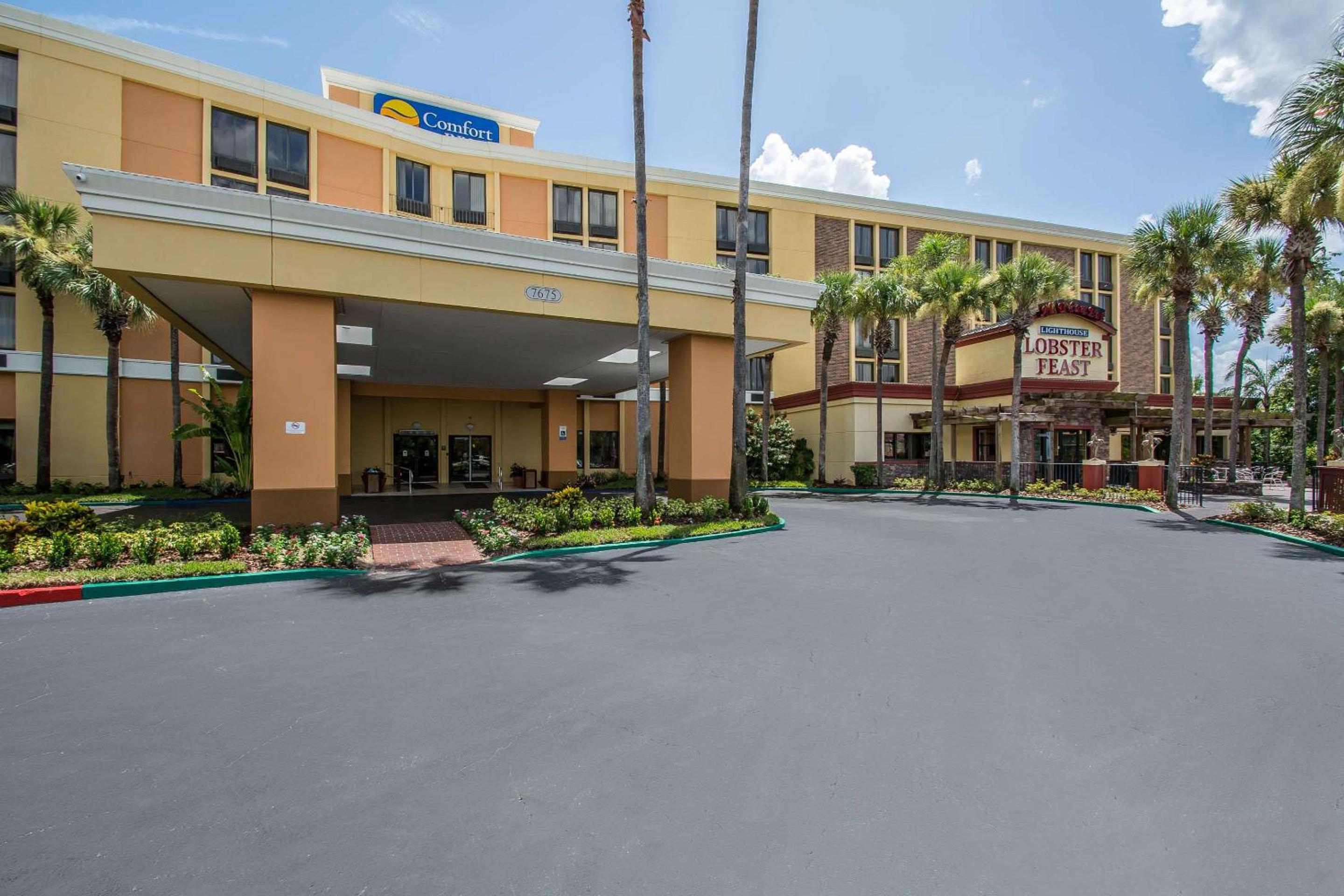 Comfort Inn & Suites Kissimmee by the Parks-3