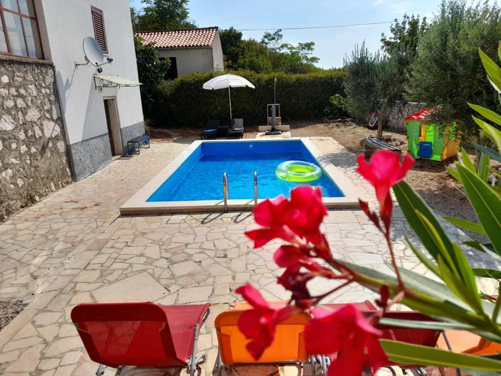 Traditional mediterranean villa view 5