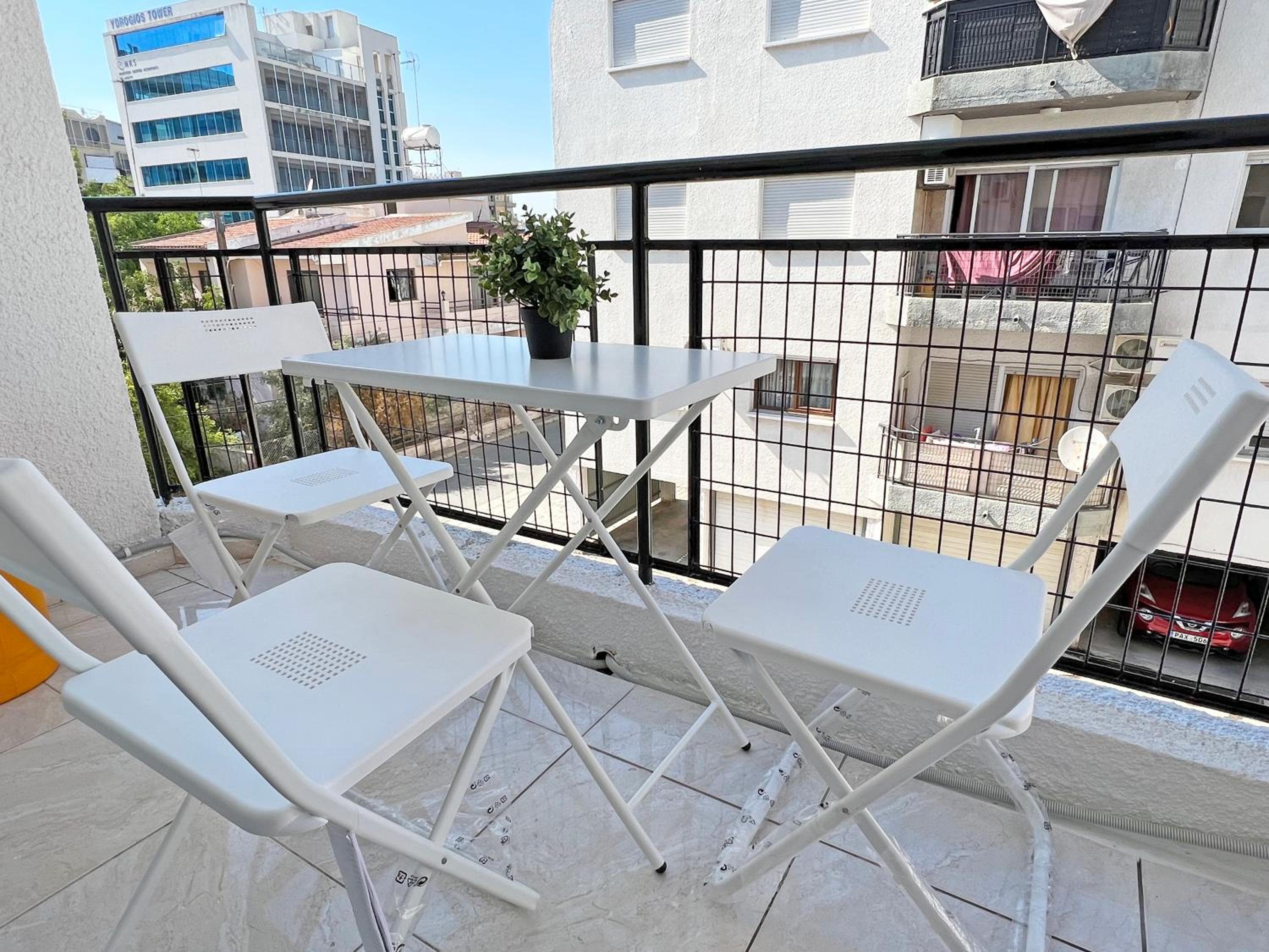 Albert's apartment Marina 15 view 3