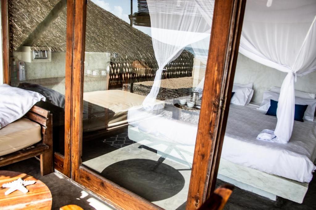 Casa na Praia Tofo- beach front hotel