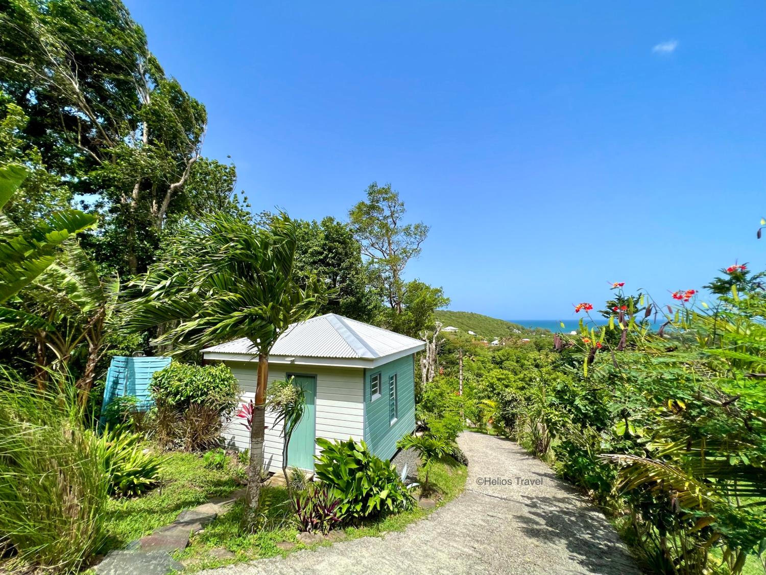 Le Surf Lodge, chambre avec vue mer dans un écrin de verdure view 2