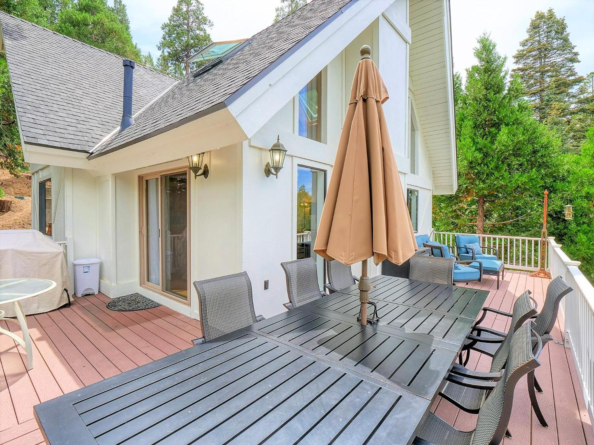 Kid's Paradise! Ball Pit 2 Lofts Lakeview 5 bd, 3ba view 2
