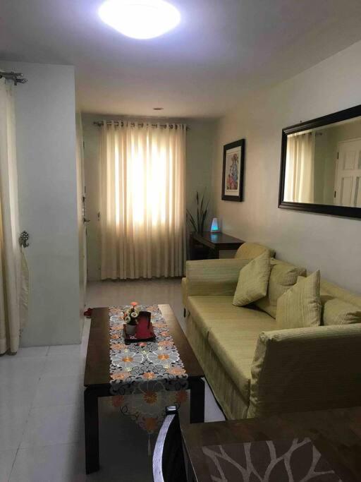 3 Bedrooms 3 Baths Victorian style Townhouse Fully Furnished view 3