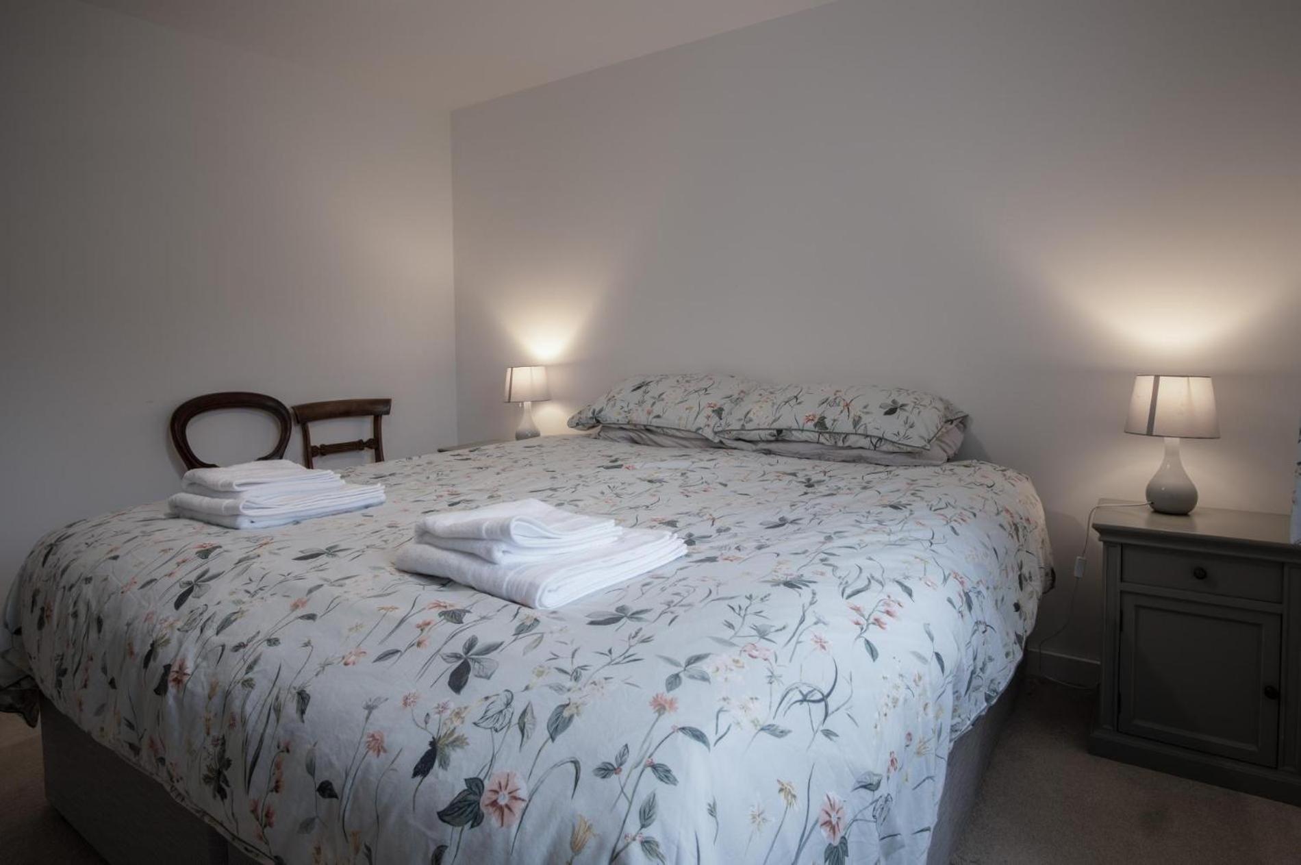 Maes Yr Odyn - 3 Bedroom Holiday Home - Narberth view 5