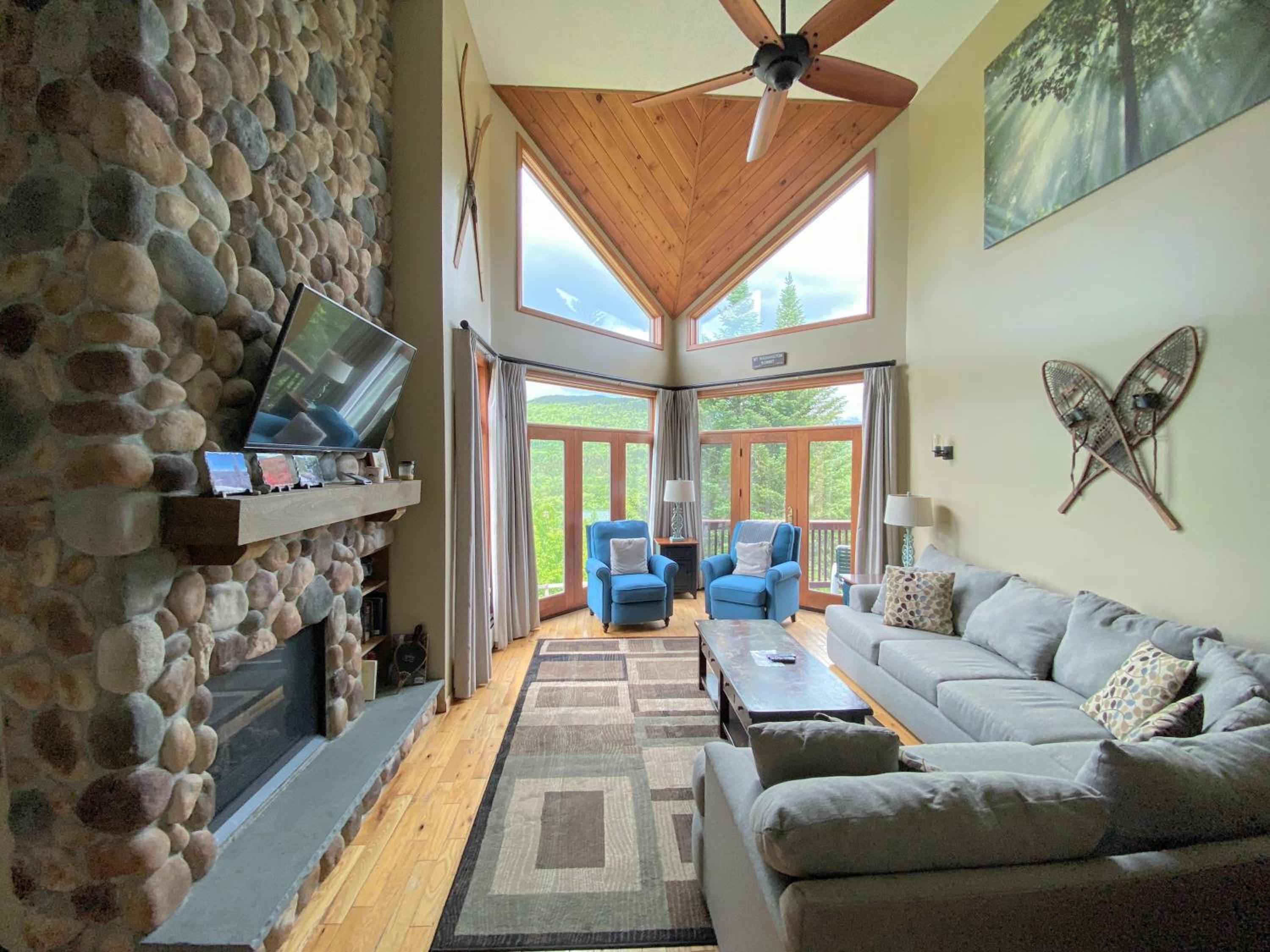 C1 Top Rated Ski-In Ski-Out Townhome Great views fireplaces fast wifi AC Short walk to slopes view 3