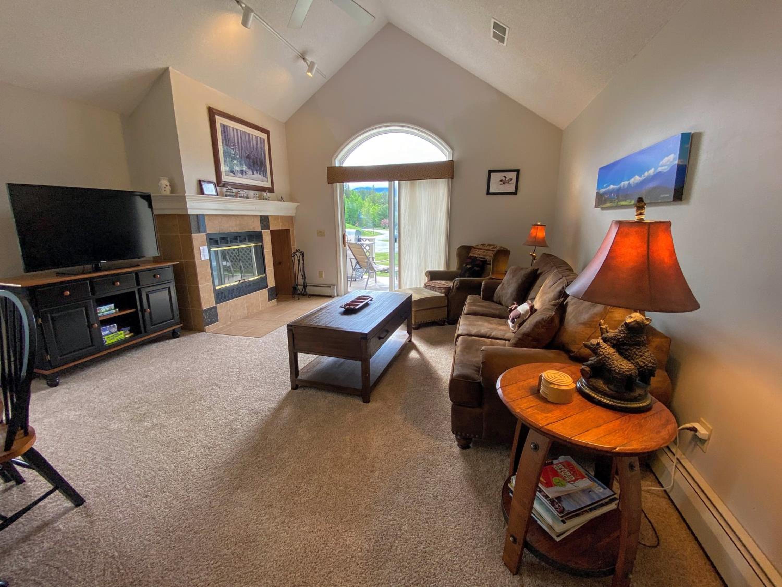 F5 Renovated home on golf course in Bretton Woods AC view 2