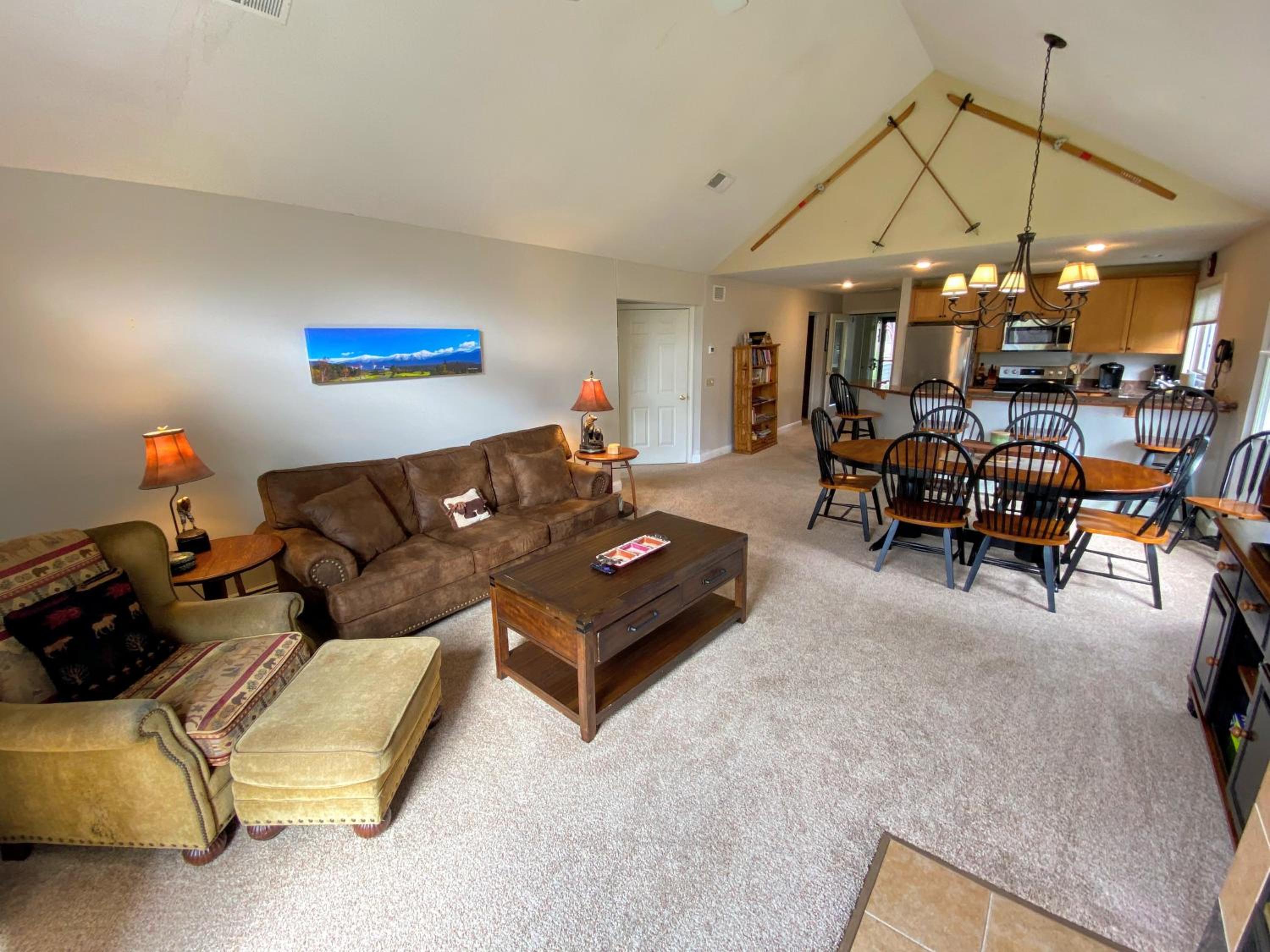 F5 Renovated home on golf course in Bretton Woods AC view 3