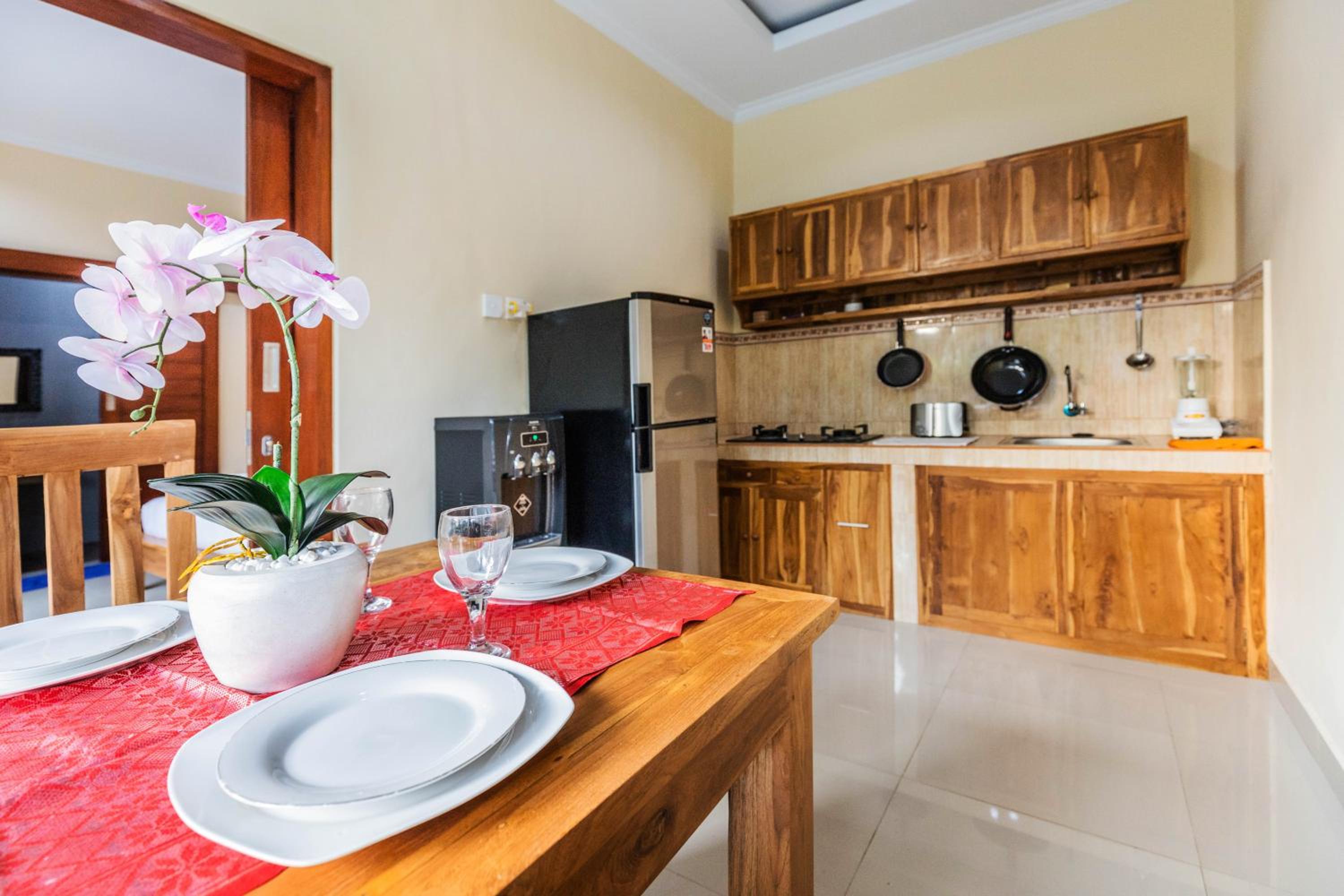 Villa New Era: 2-levels Villa - up to 9 persons view 3