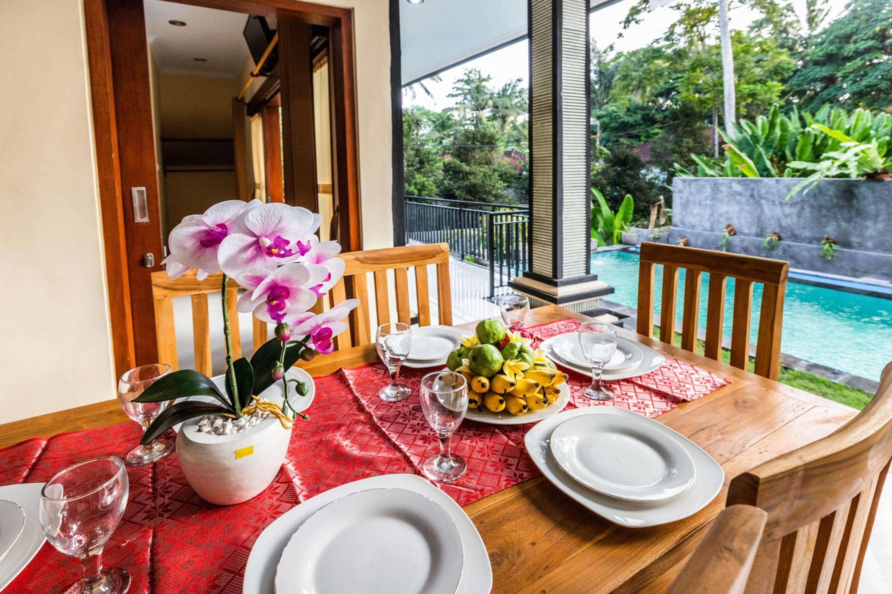 Villa New Era: 2-levels Villa - up to 9 persons view 4