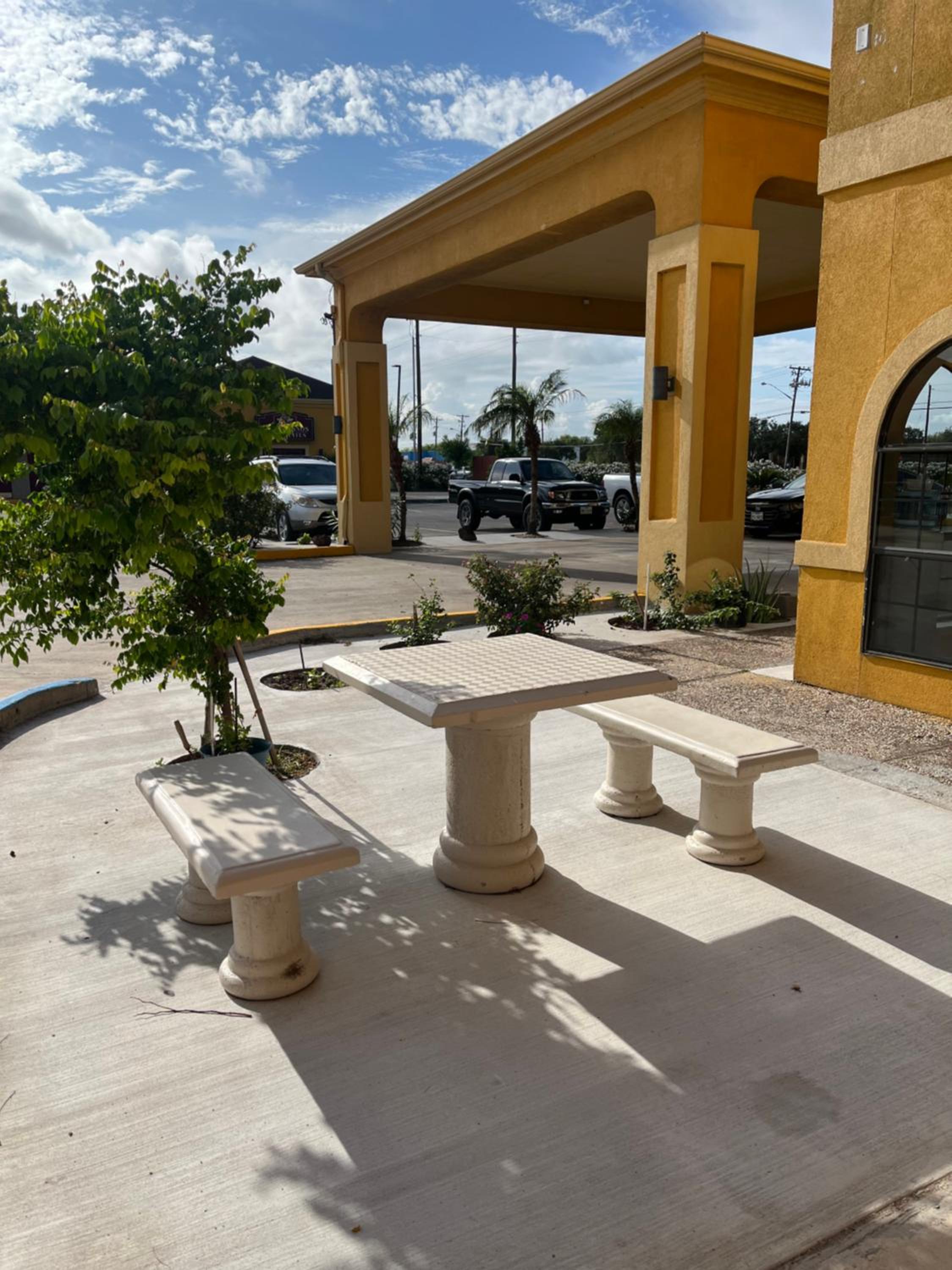 Los Fresnos Inn and Suites