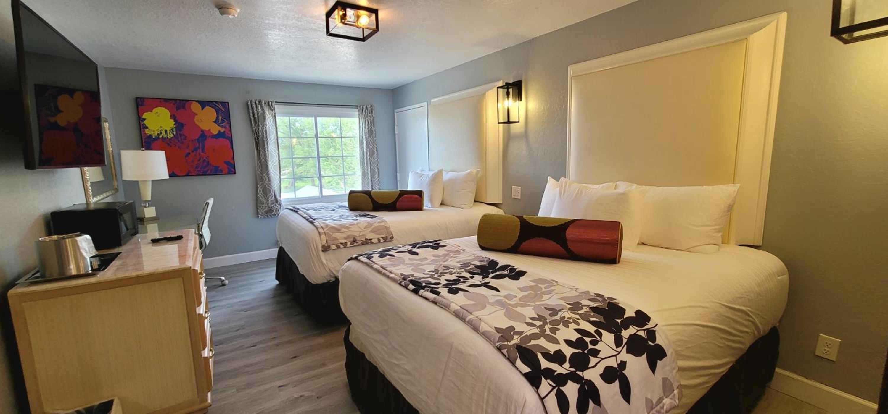 Dragonfly Inn & Suites