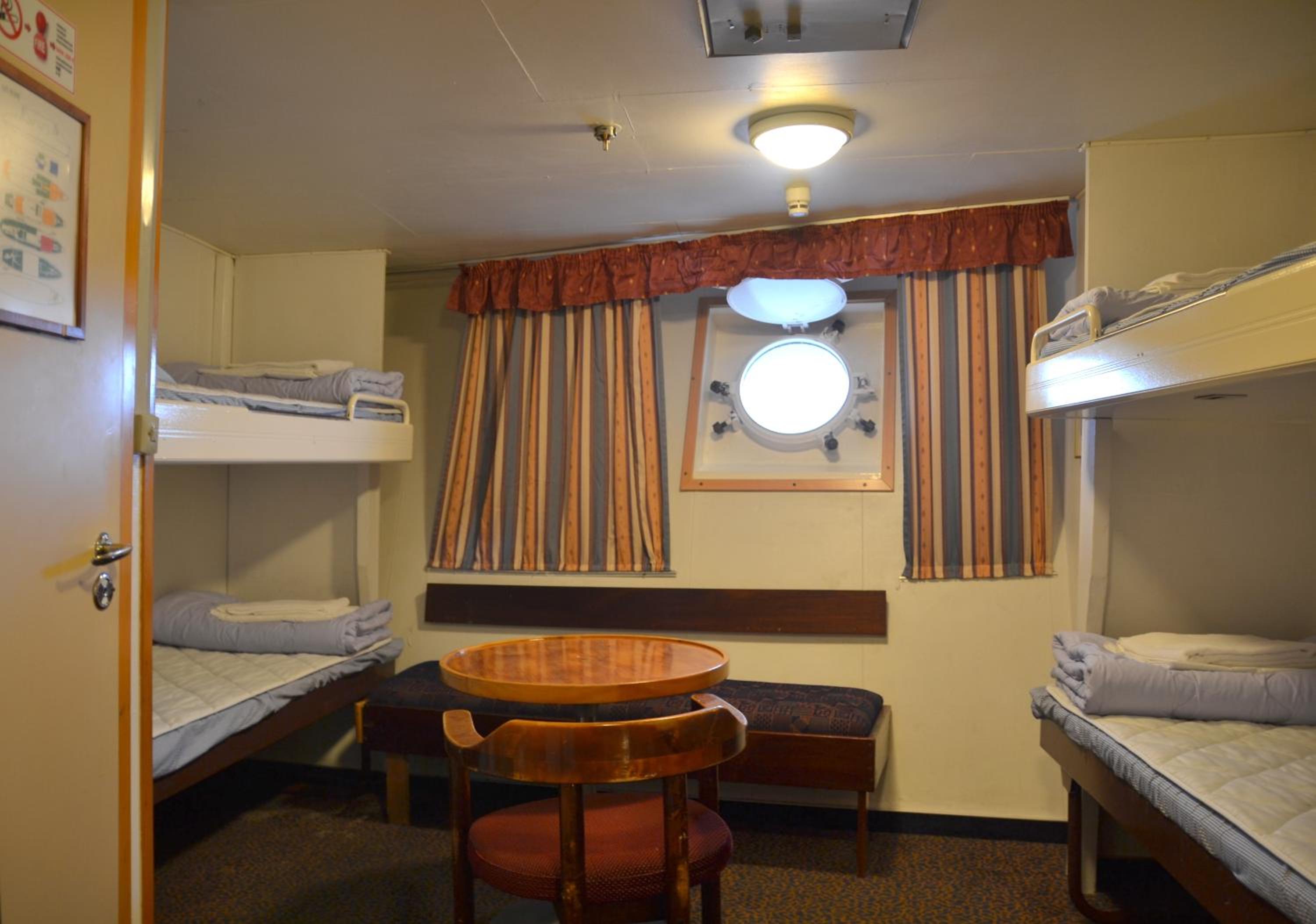 Laivahostel S/S Bore