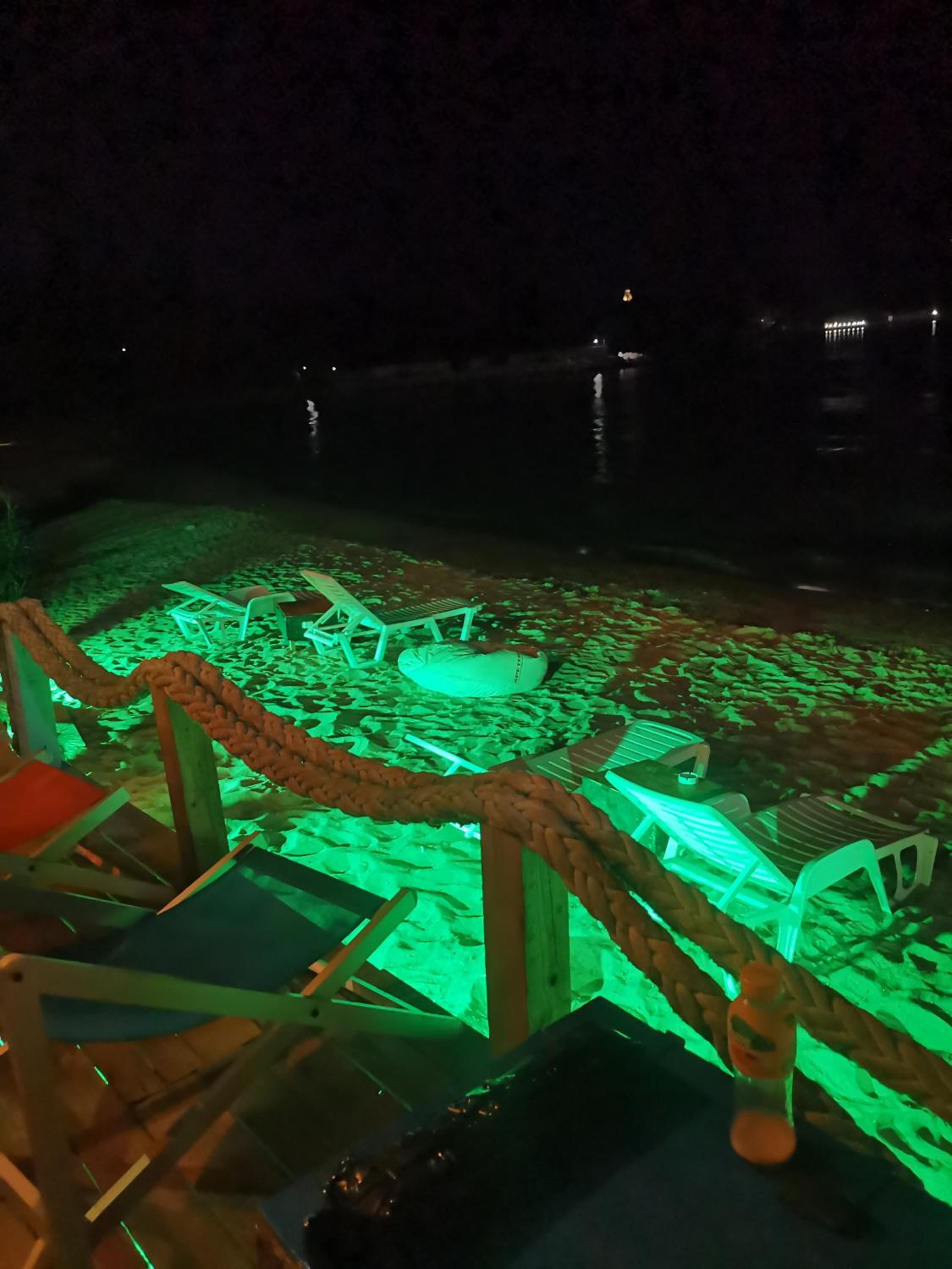 Photo 32