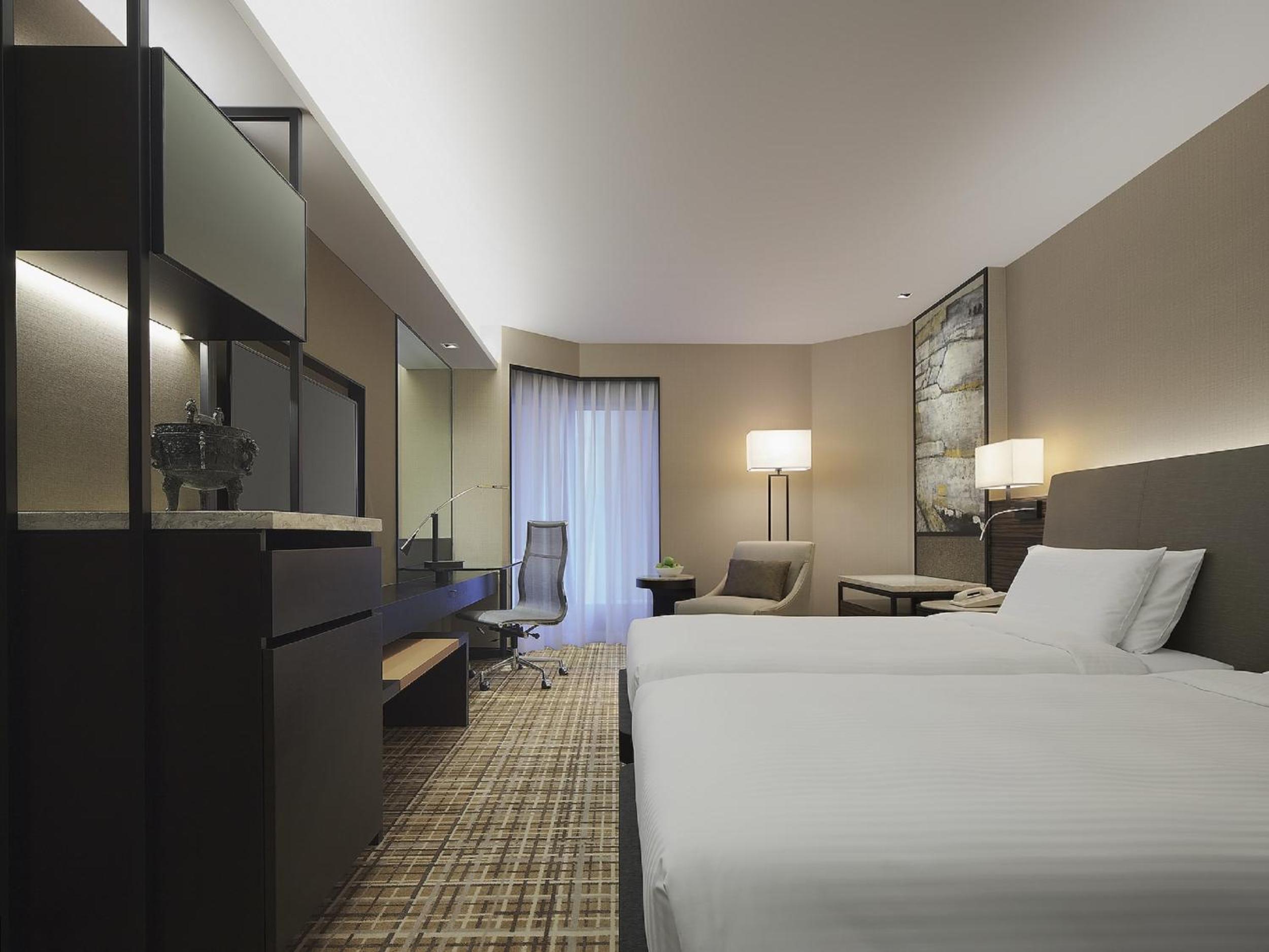 New World Millennium Hong Kong Hotel
