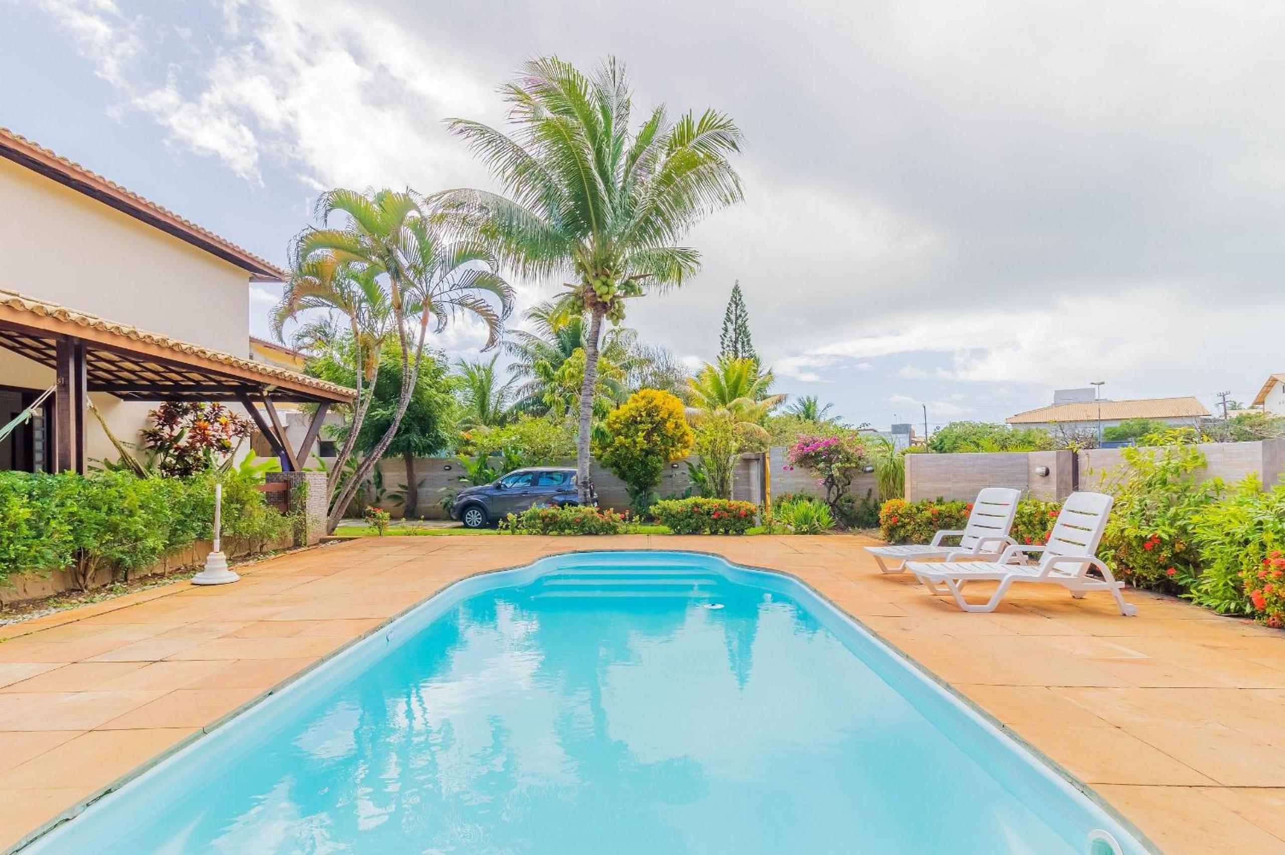 GB09 Great House 6 Bedrooms 50m from the Beach