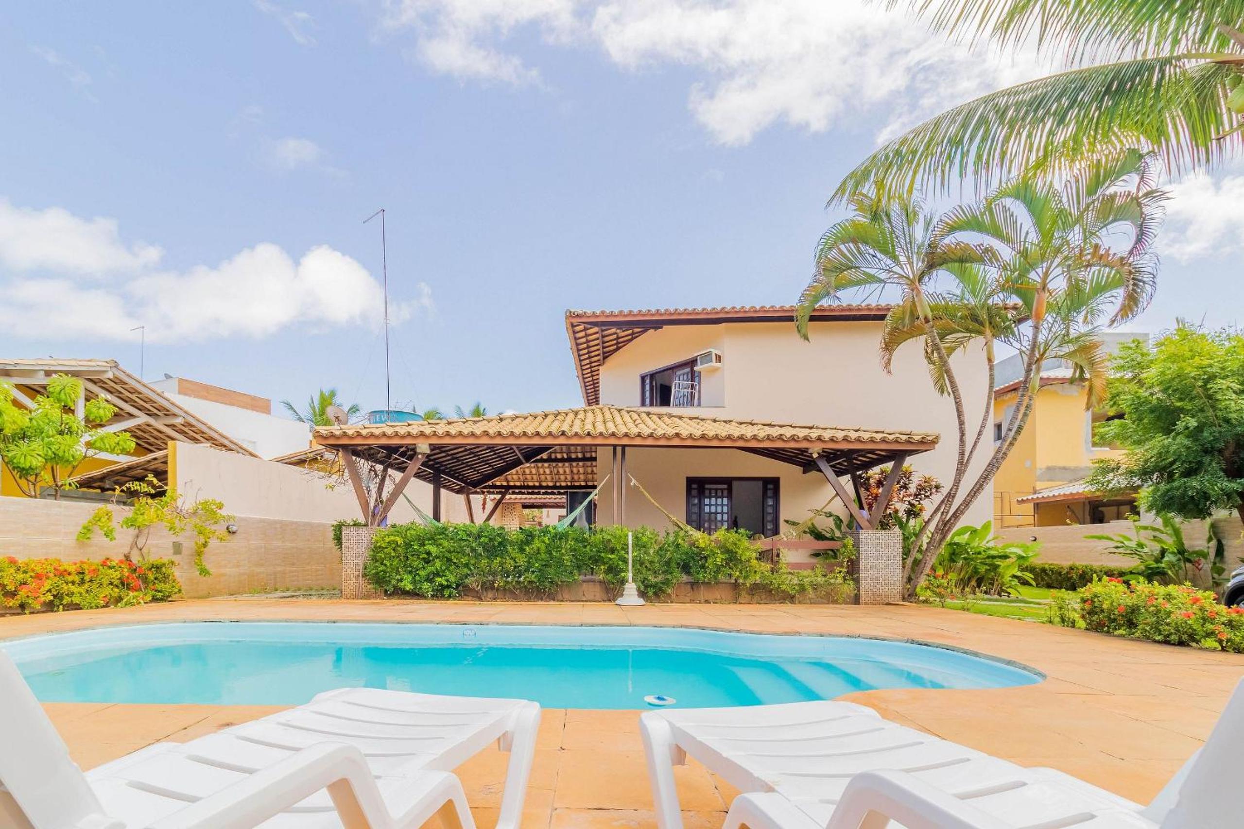 GB09 Great House 6 Bedrooms 50m from the Beach