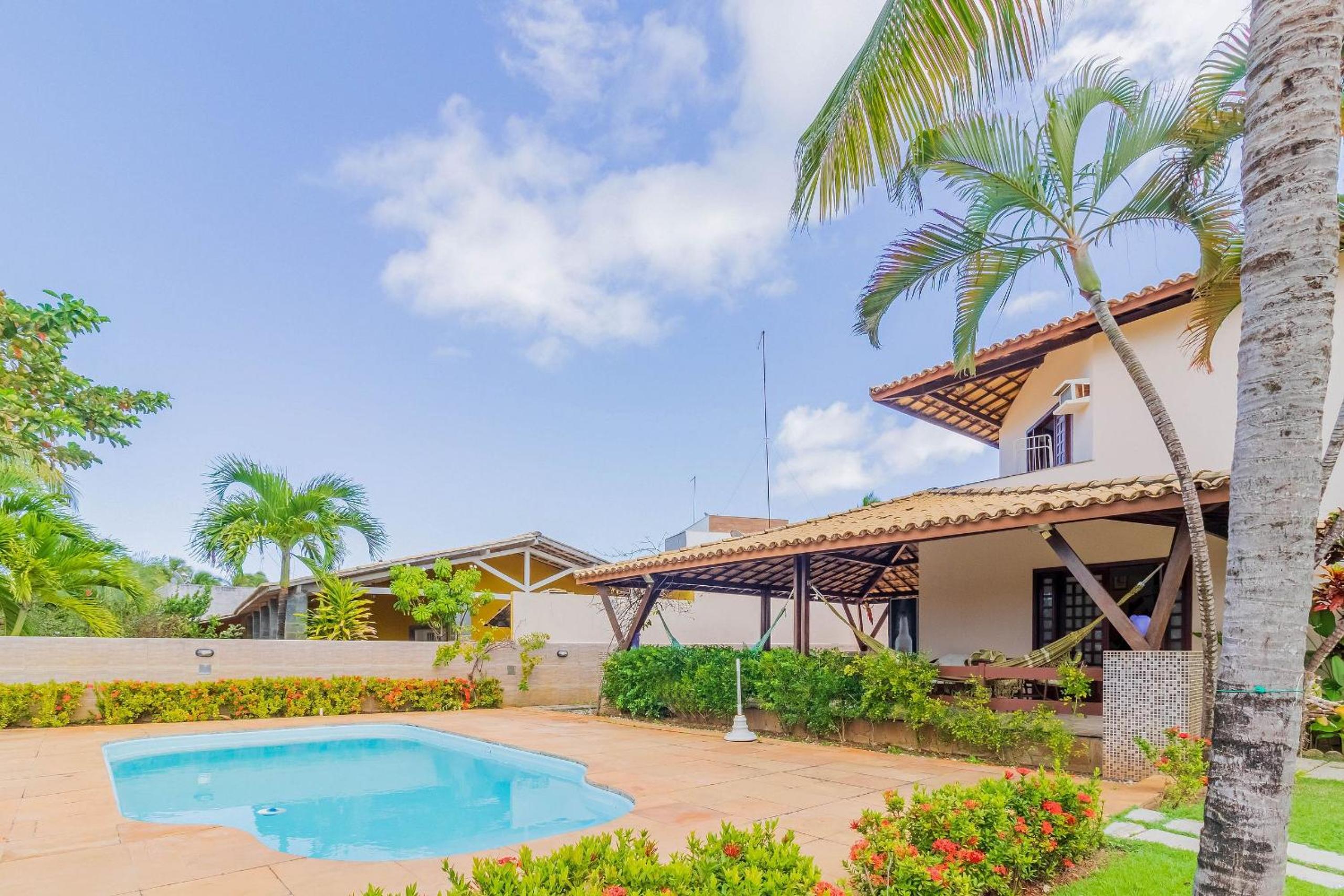 GB09 Great House 6 Bedrooms 50m from the Beach