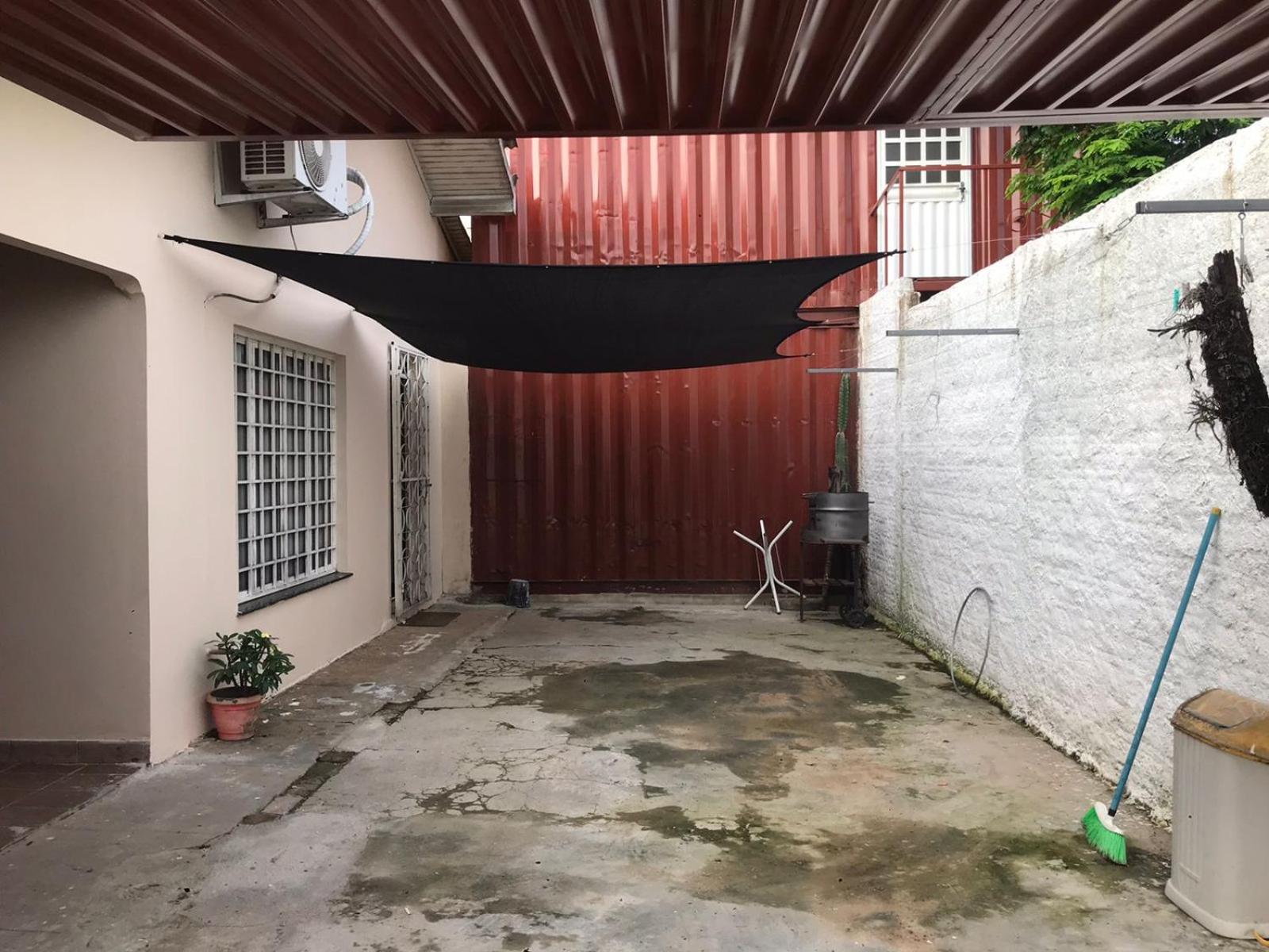 Casa LB com estacionamento privado