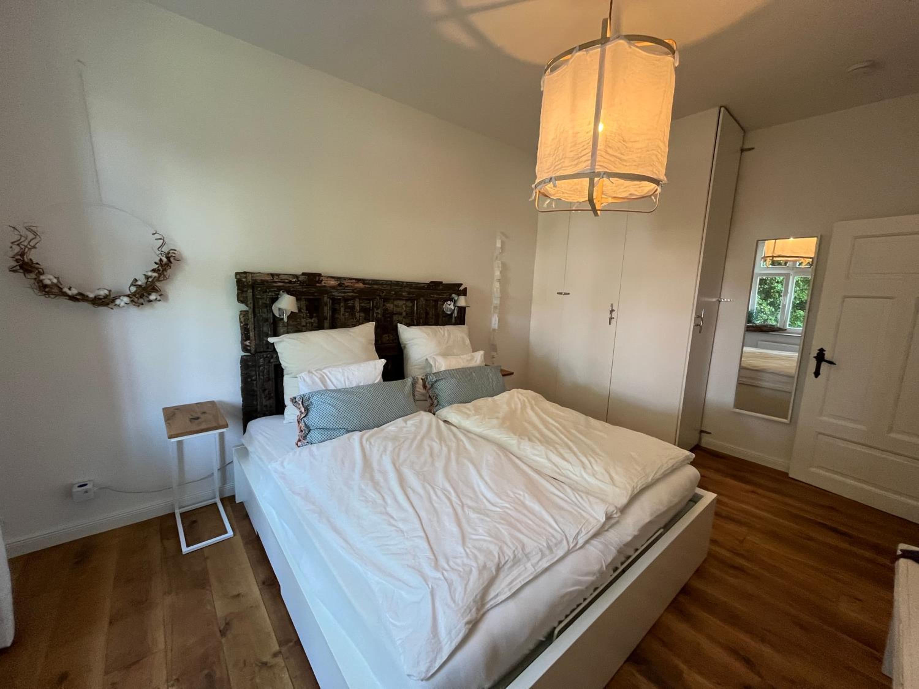 3 Zimmer Ferienwohnung Burghof mit Balkon im Herzen Flensburgs
