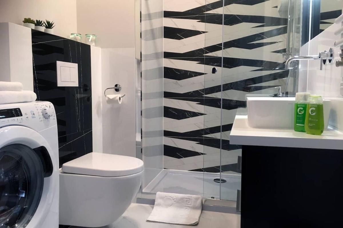 Labo Apartment Brylowska by EXPO XXI view 4