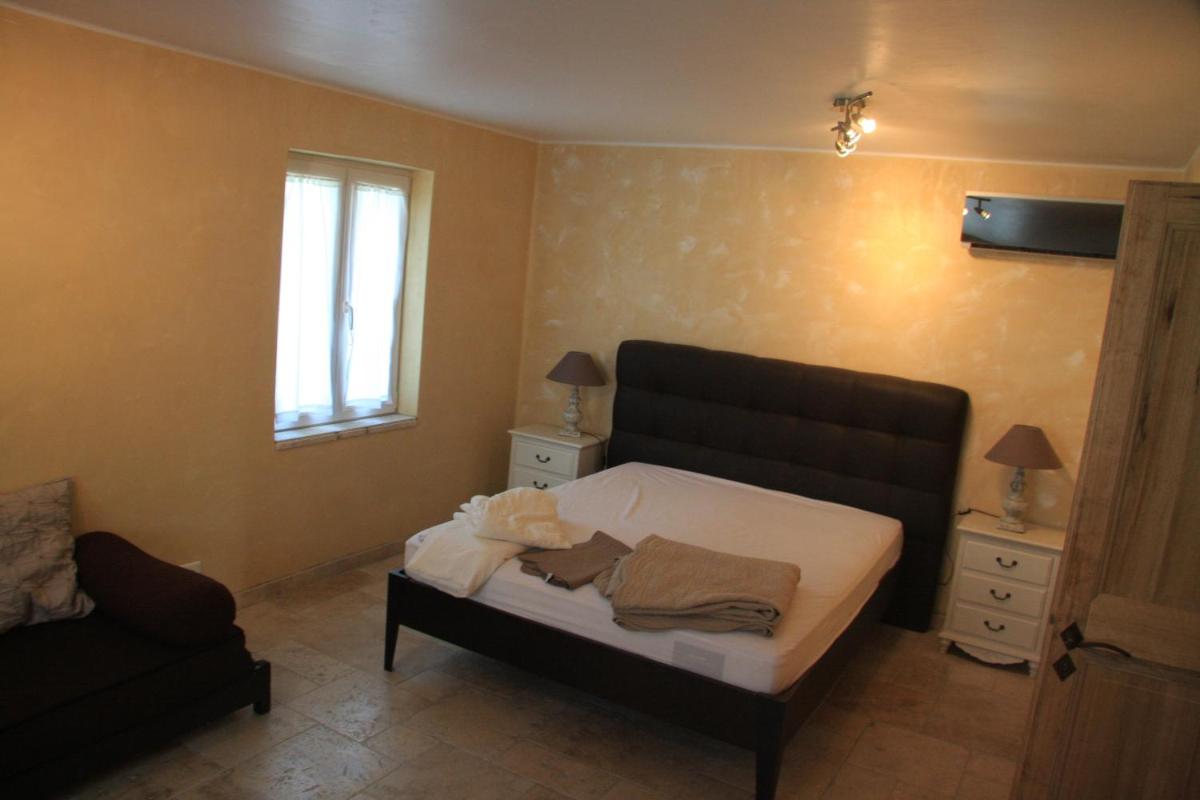 Photo 42