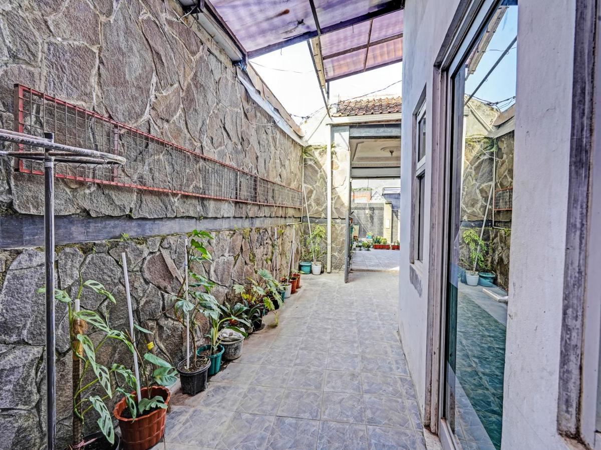 outdoor BBQ area