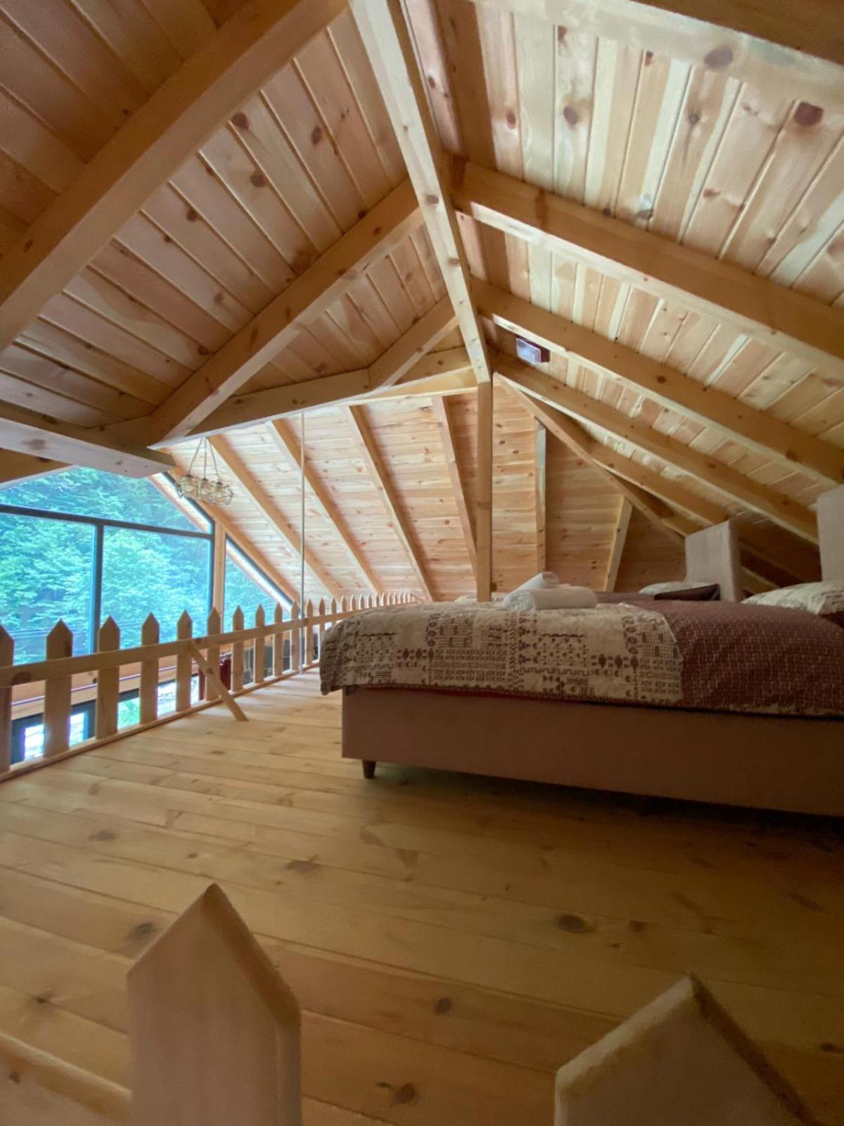 AYDER LEVUT Bungalov