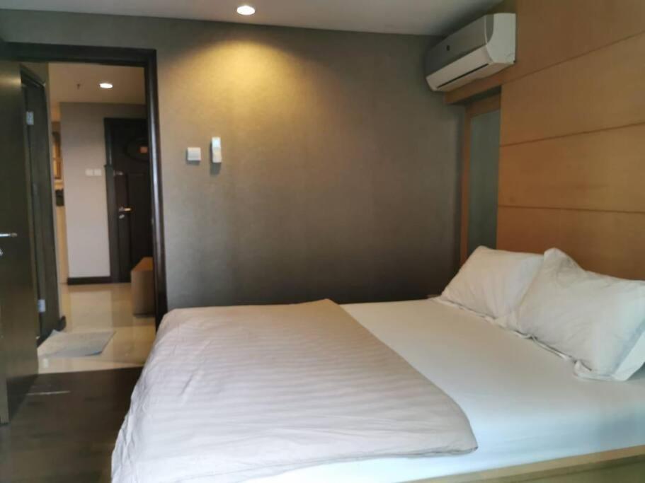 Two Bedroom Apartment at el Royale Hotel view 4