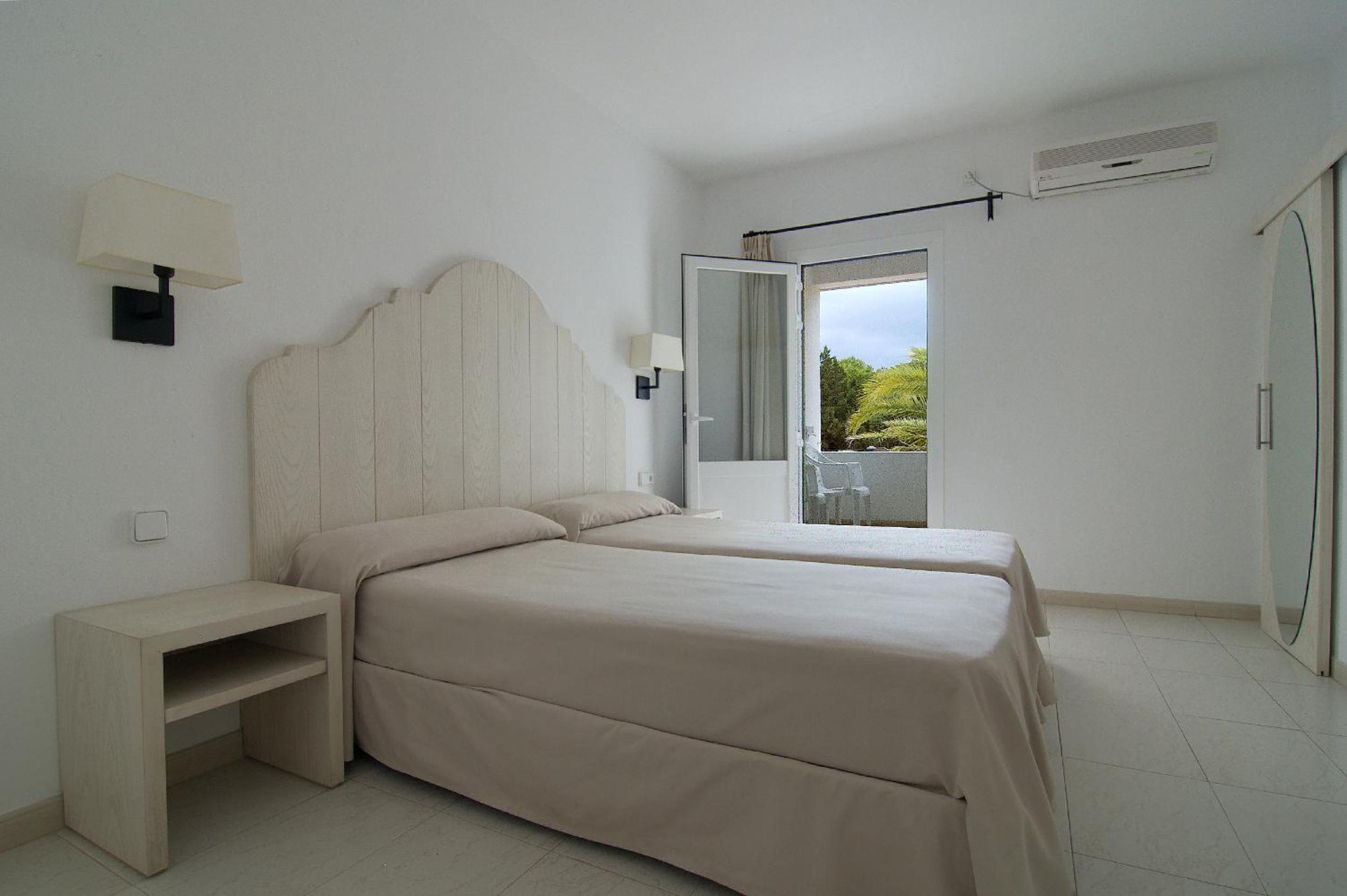 Hotel Hostal Capri - Image 1