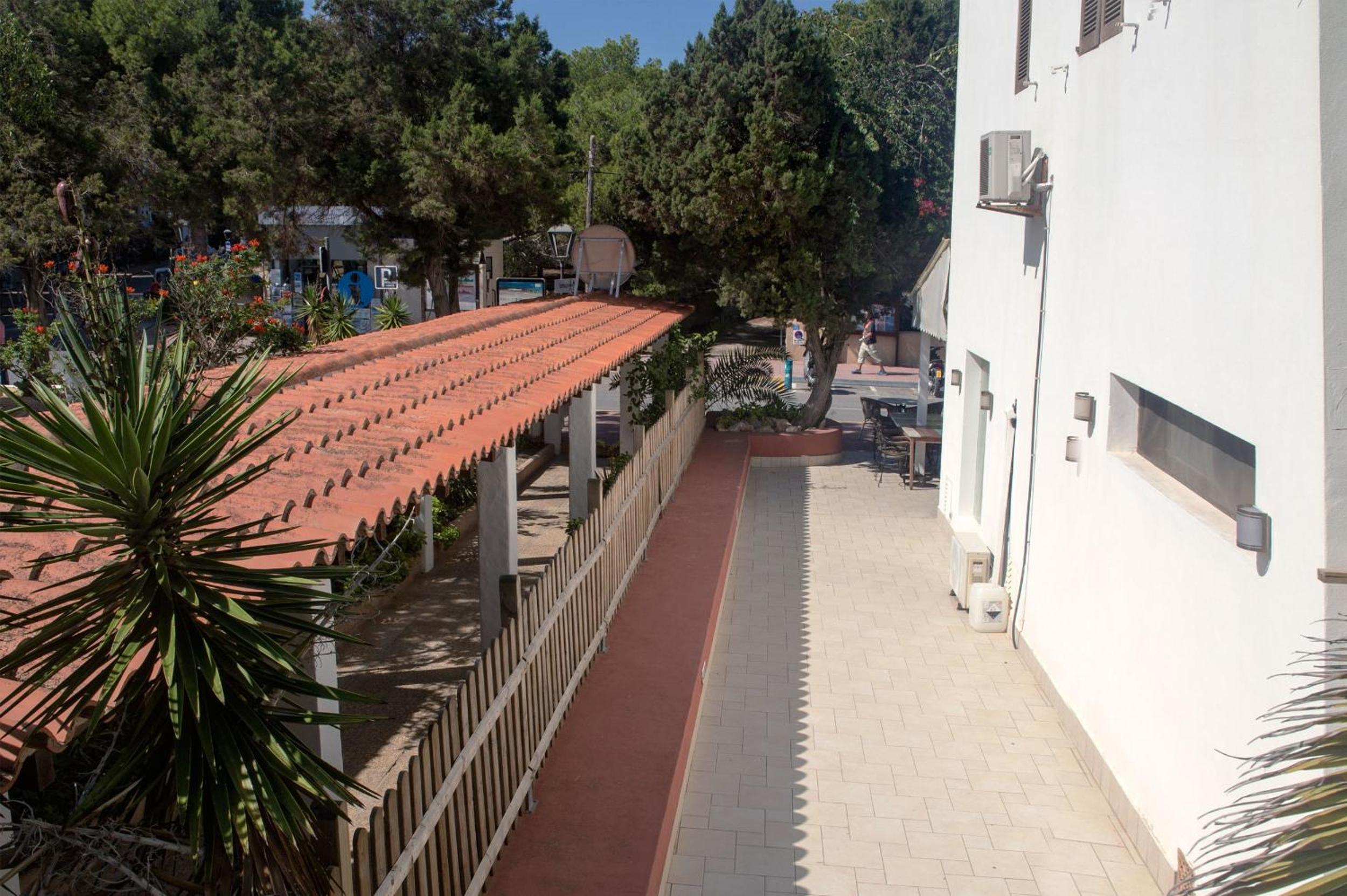 Hostal Capri view 5