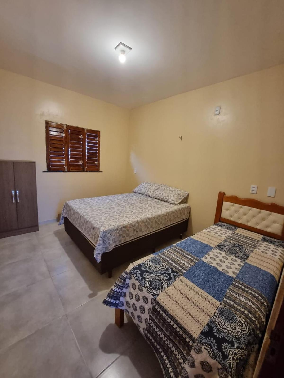 Duplex de 2 quartos com ar condicionado , piscina e estacionamento