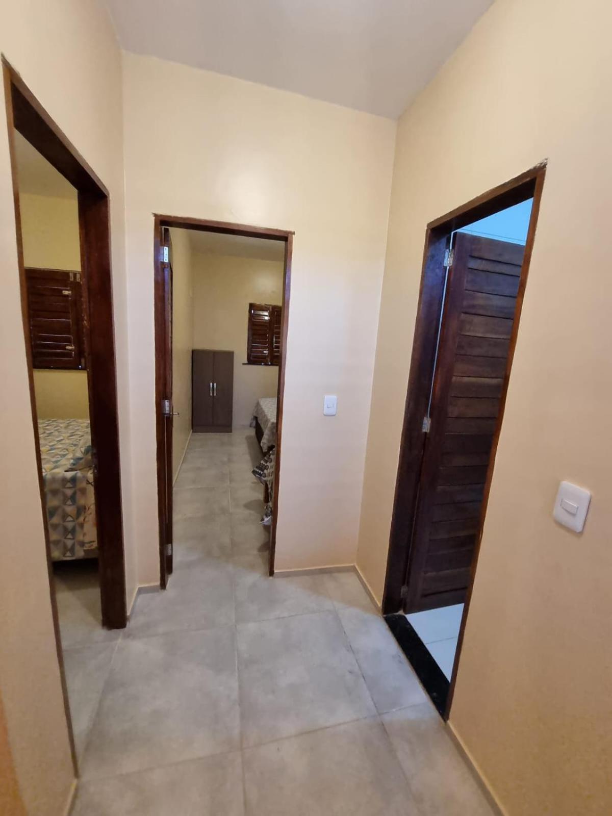 Duplex de 2 quartos com ar condicionado , piscina e estacionamento