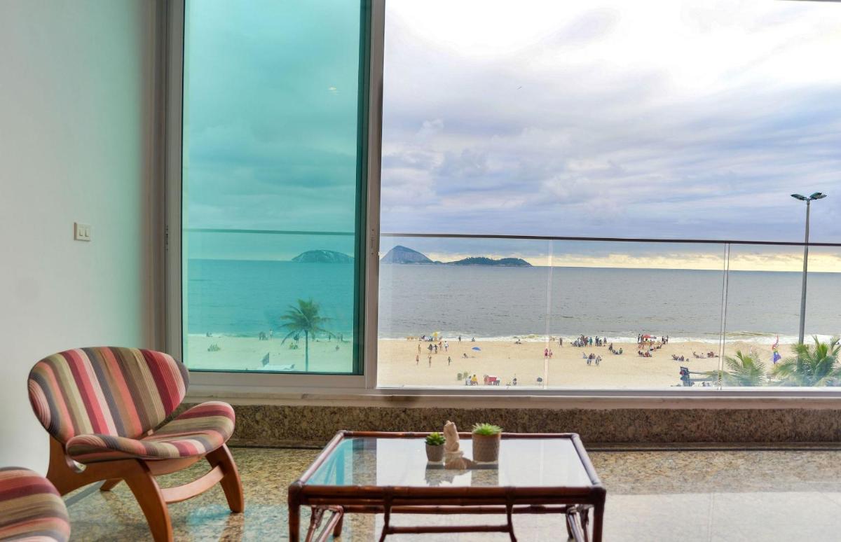 Maravilhosa Vista Mar e Muito Conforto na Glamourosa Ipanema Y1-008