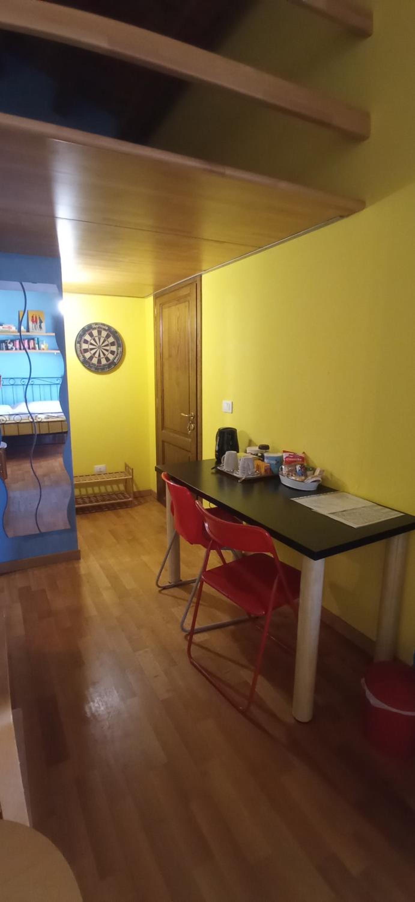Via Roma en Terni — activities & amenities